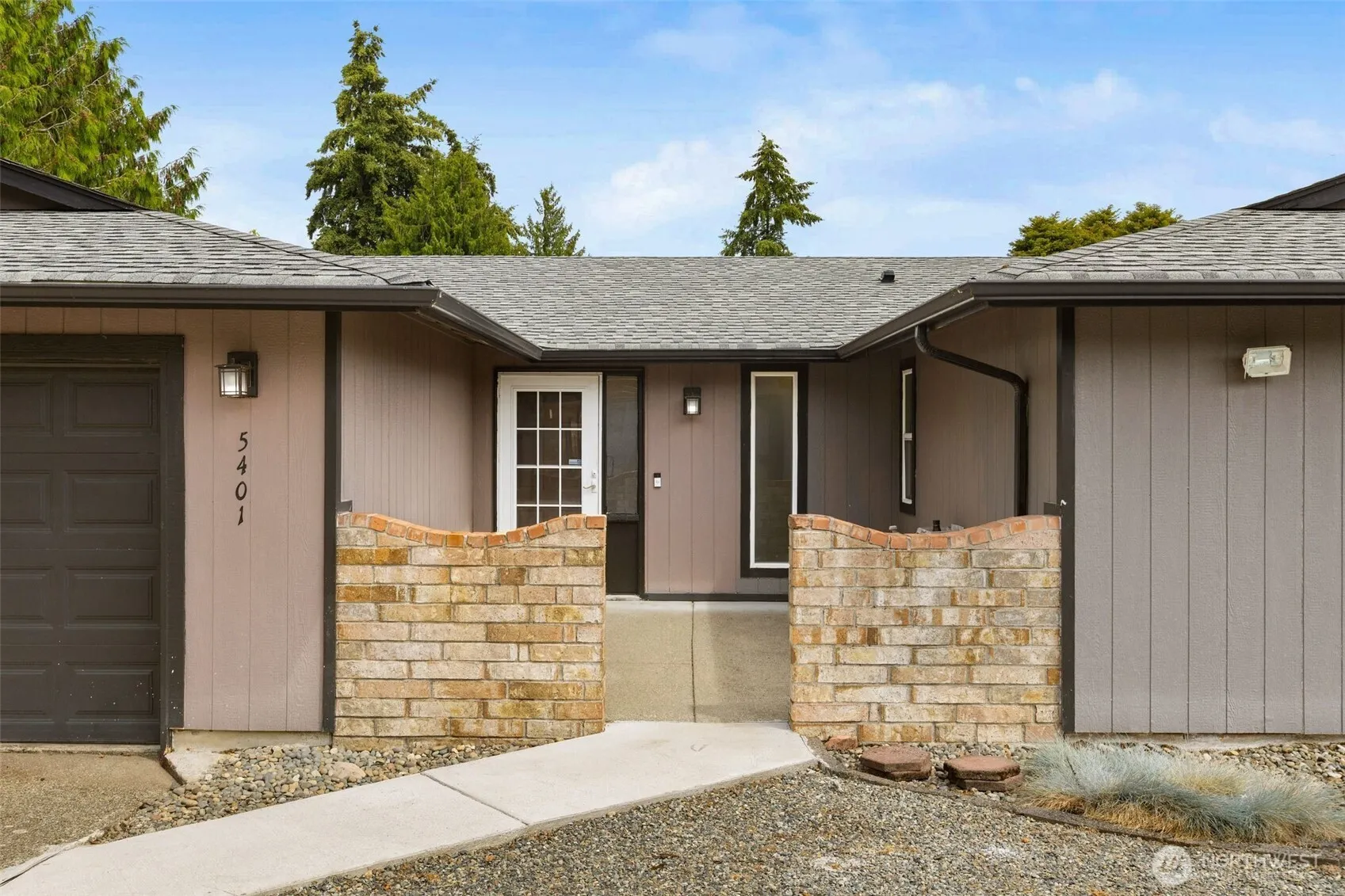 Property photo for 5401 47th Avenue E, Tacoma photo 5