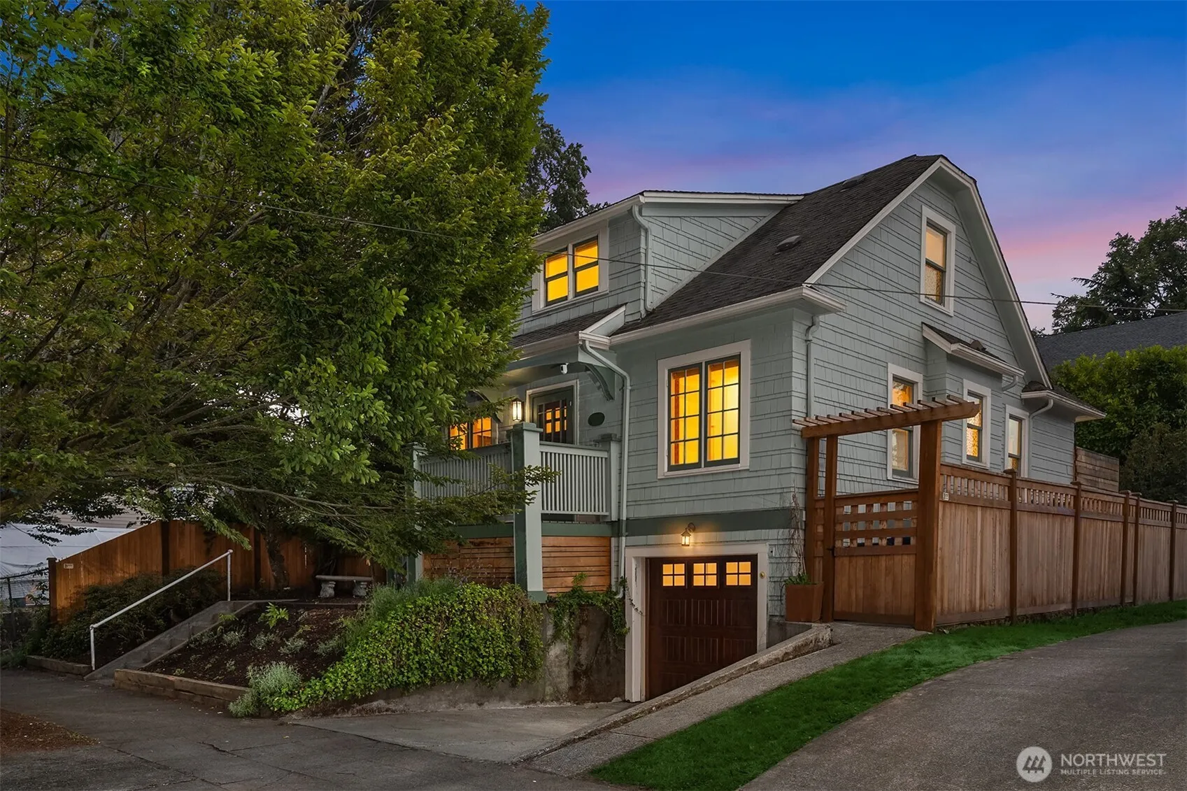 Property photo for 207 25th Avenue, Seattle