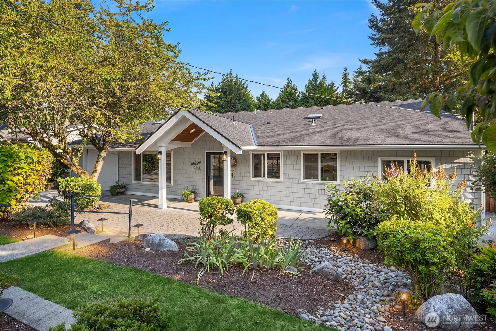 Property photo for 12641 Ne 104th Street, Kirkland photo 2