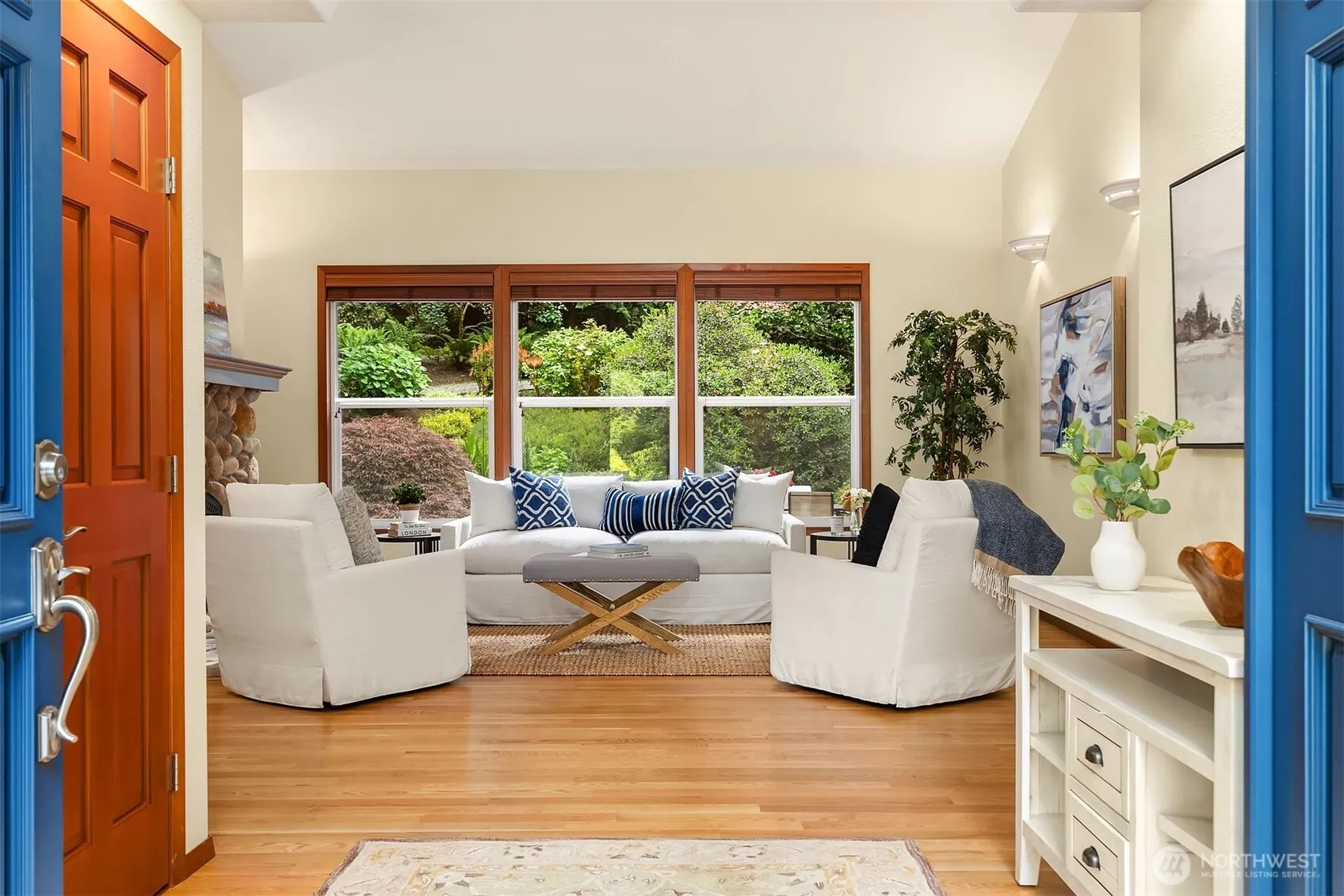 Property photo for 8387 Ne Sumanee Place, Bainbridge Island photo 3