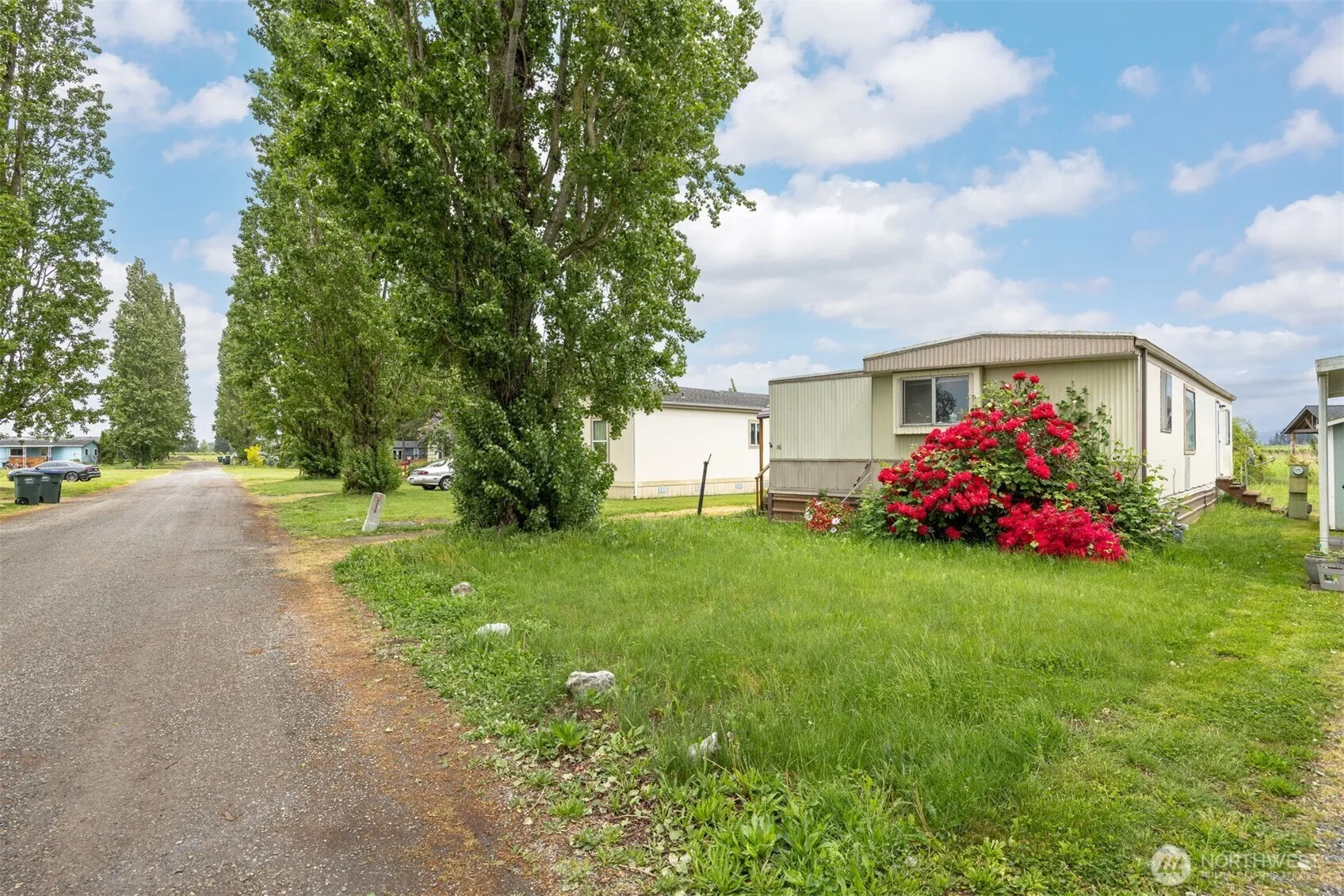 Property photo for 380 E Pole Road #16, Lynden photo 2