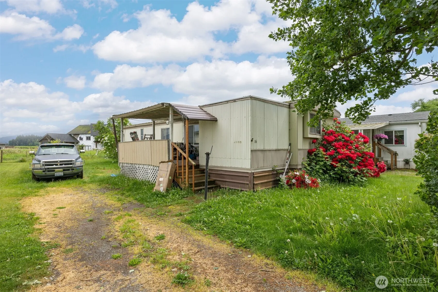 Property photo for 380 E Pole Road #16, Lynden photo 3