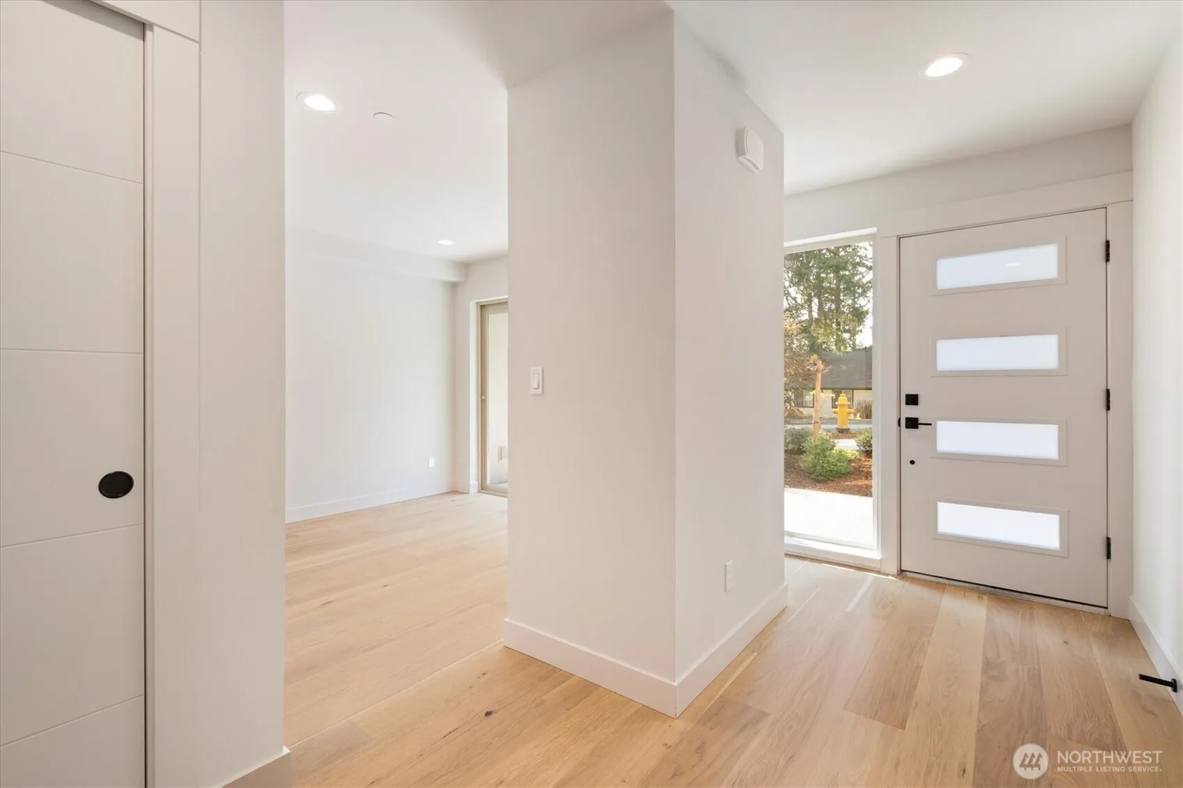 Property photo for 18032 - B Sunnyside Avenue N, Shoreline photo 3