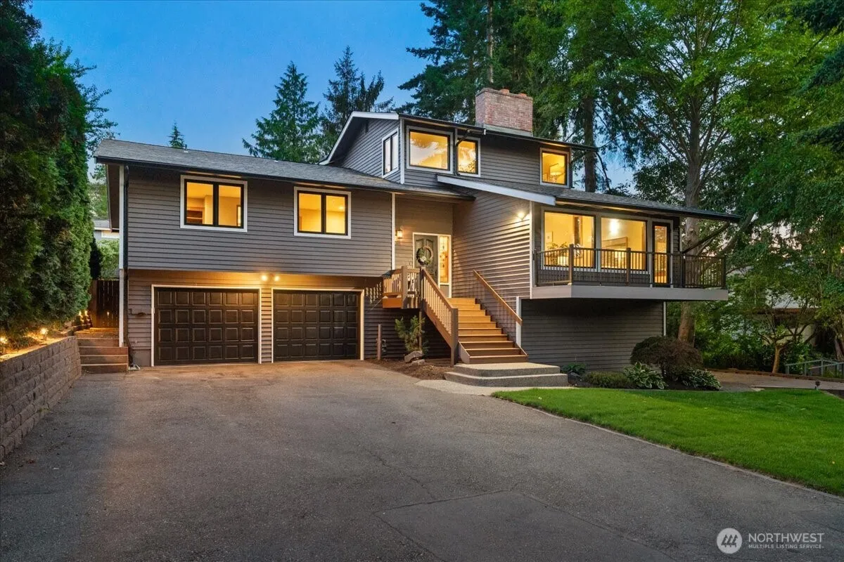 Property photo for 807 7th Avenue N, Edmonds