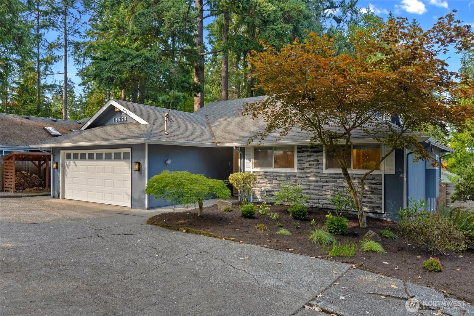 Property photo for 18224 24th Avenue Ne, Shoreline photo 2