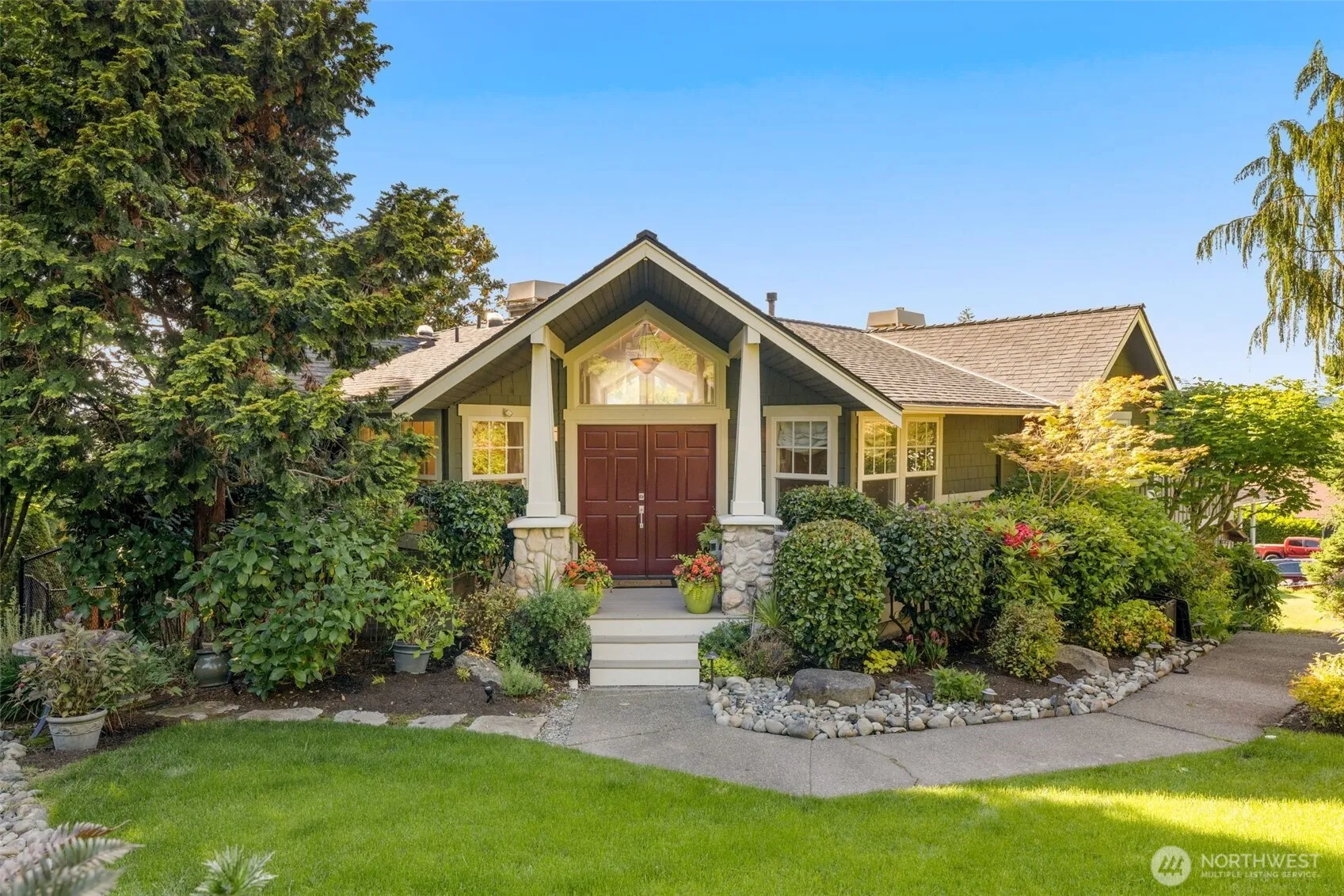 Property photo for 1907 2nd Street, Kirkland