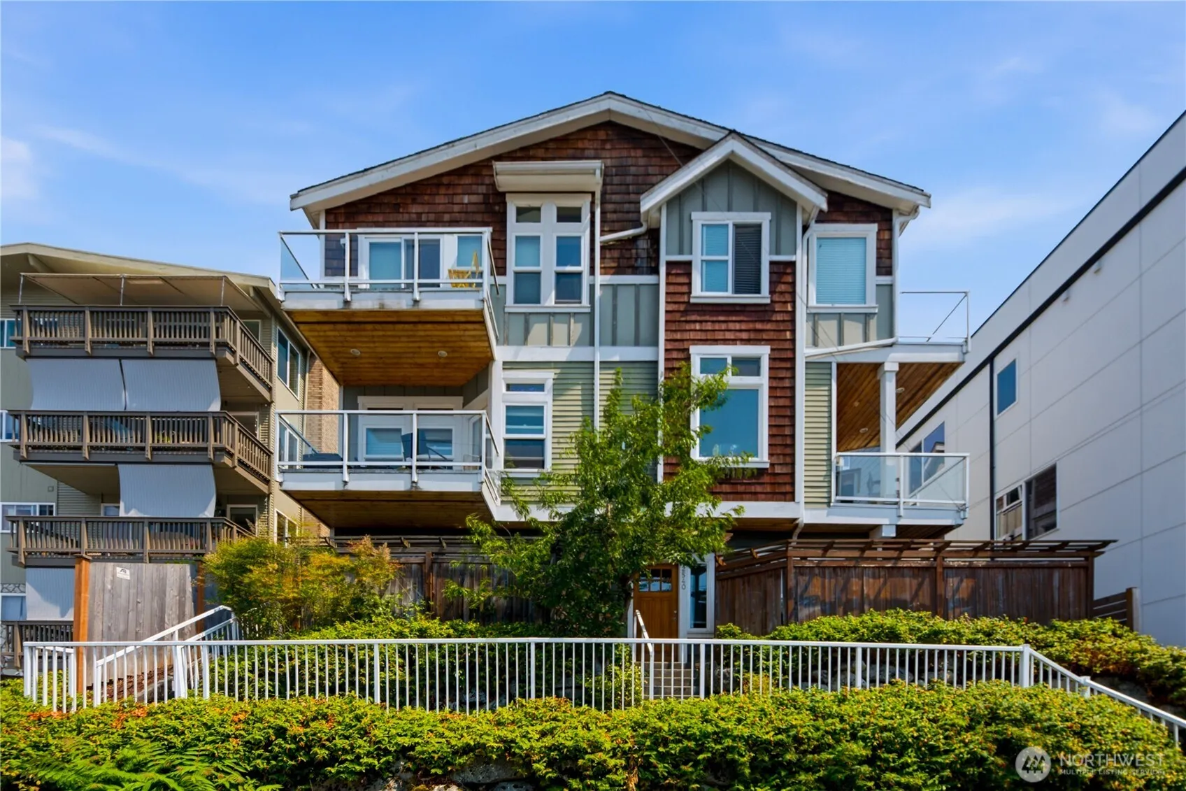 Property photo for 2540 14th Avenue W, Seattle