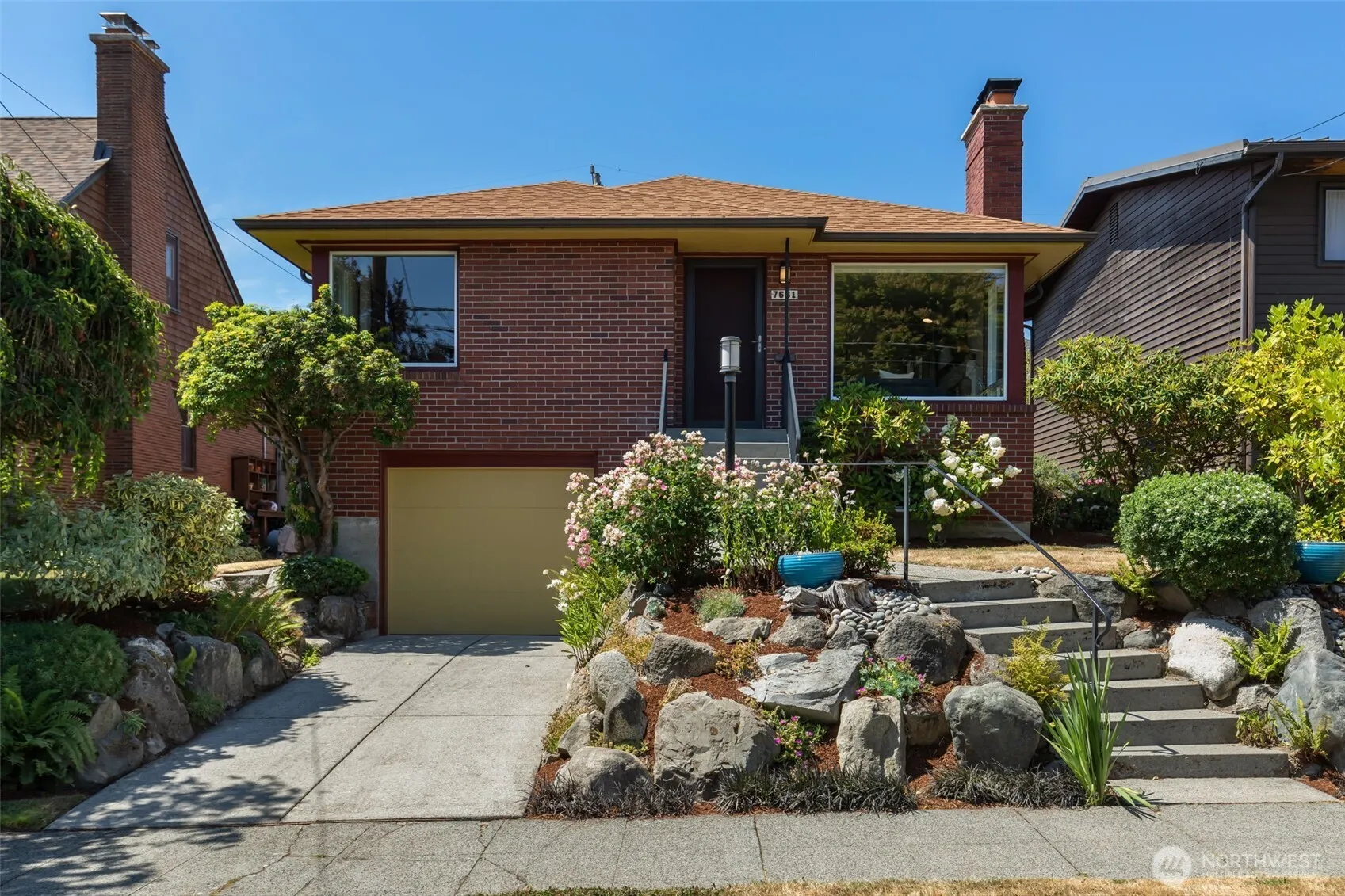 Property photo for 7551 33rd Avenue Nw, Seattle photo 3