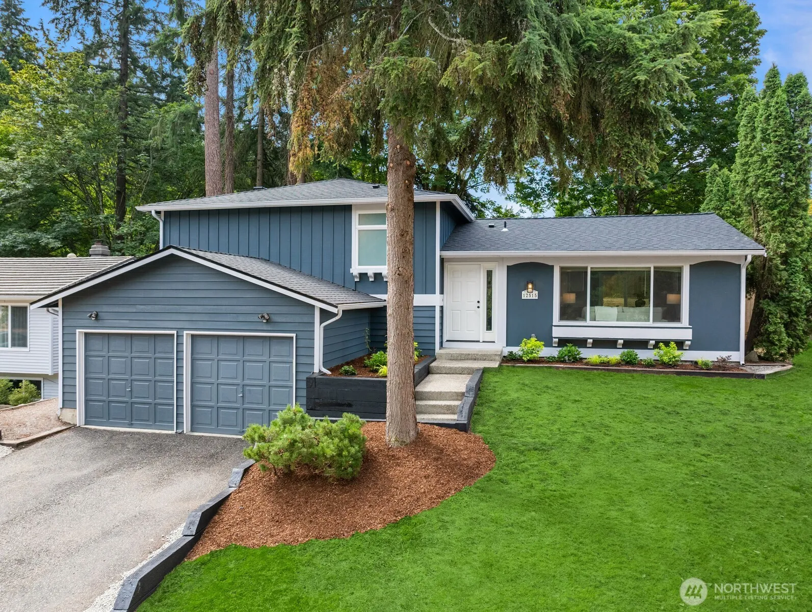 Property photo for 12515 Ne 137th Place, Kirkland