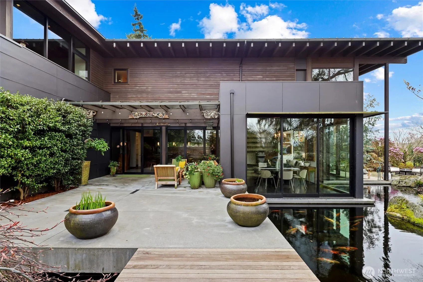 Property photo for 919 6th Street W, Kirkland photo 4
