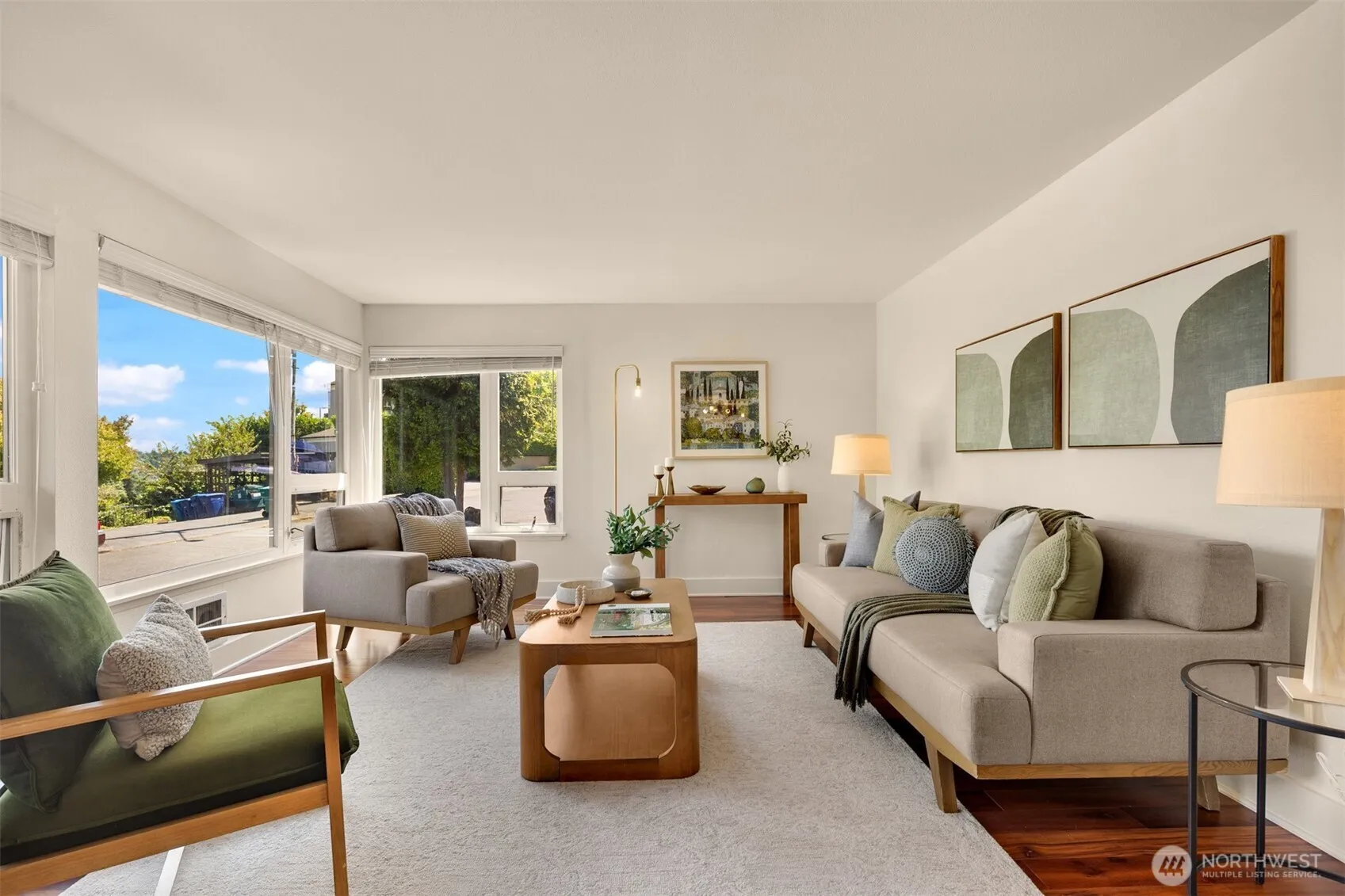 Property photo for 1717 5th Avenue N #101, Seattle photo 4