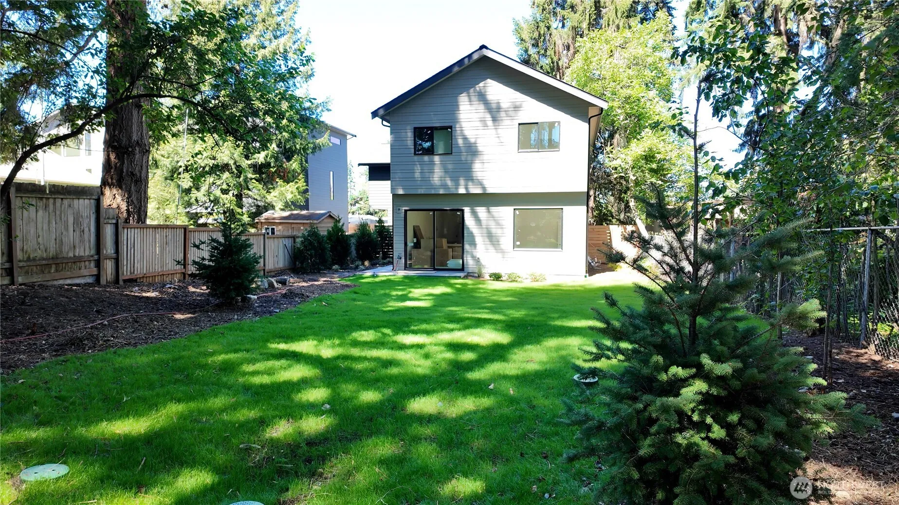 Property photo for 14338 Bagley Avenue N #b, Seattle photo 2