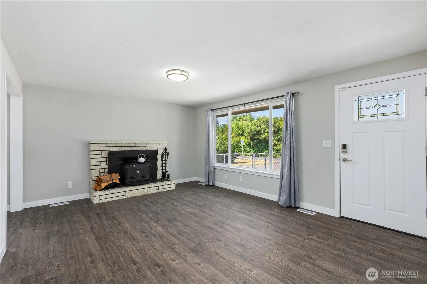 Property photo for 422 167th Street S, Spanaway photo 2