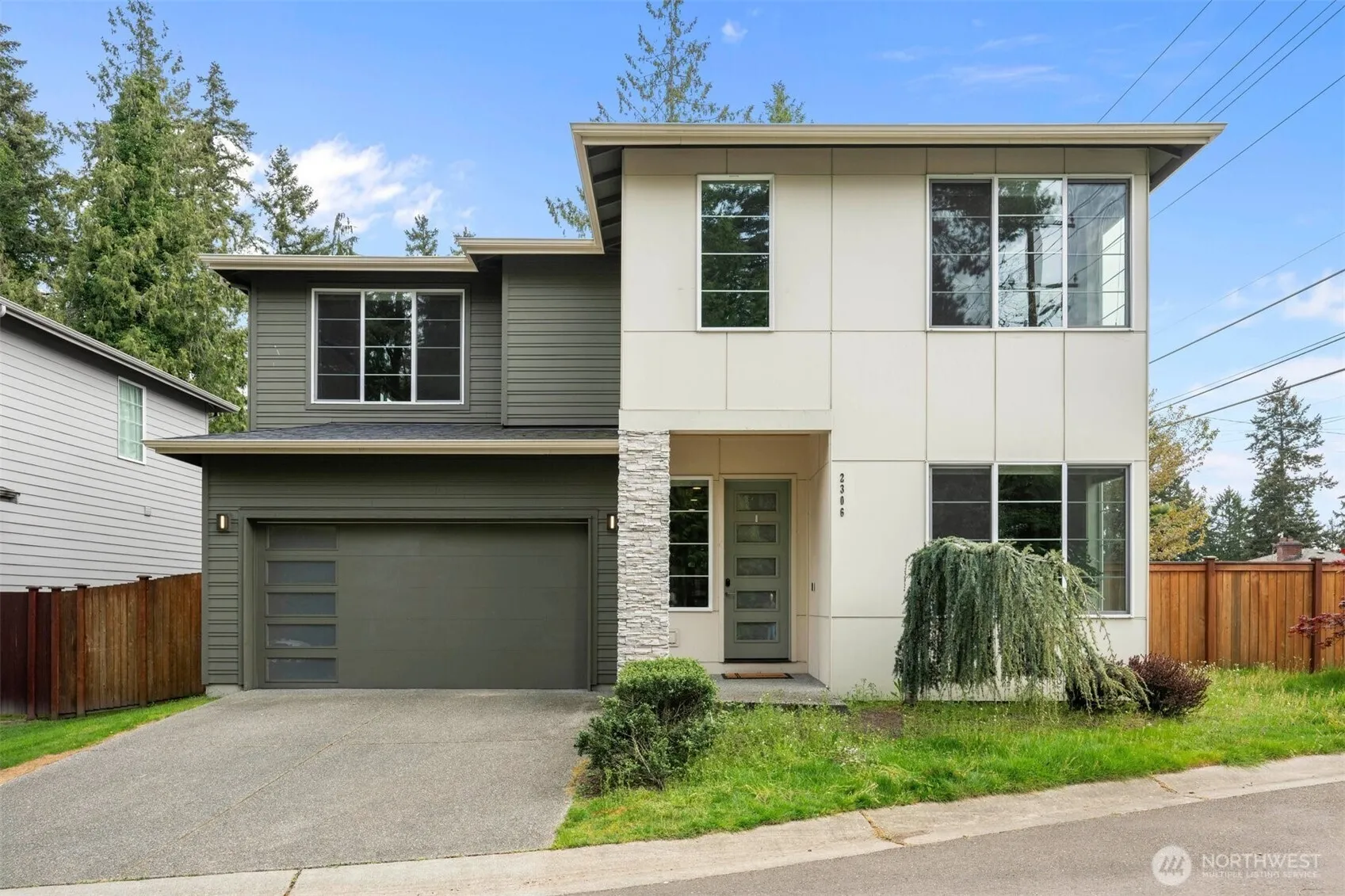 Property photo for 2306 Ne 145th St, Shoreline