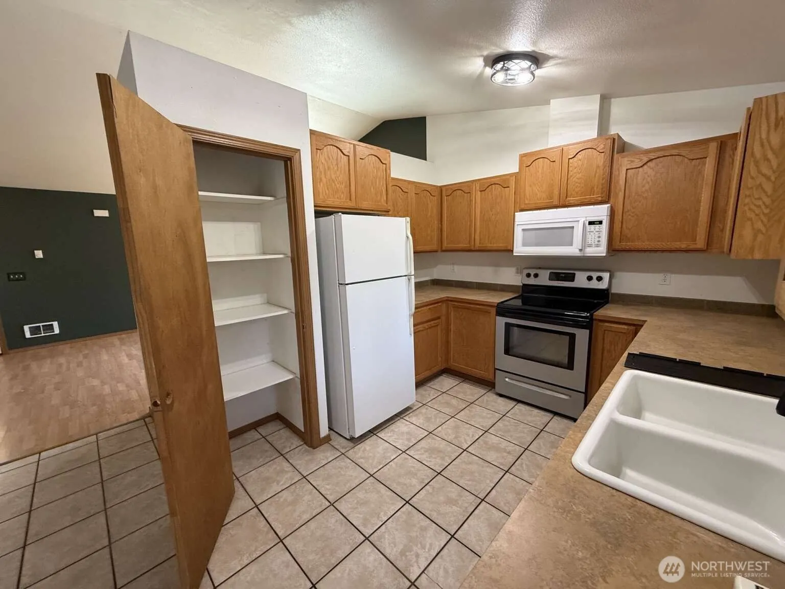 Property photo for 17825 Clear Lake Boulevard Se, Yelm photo 3