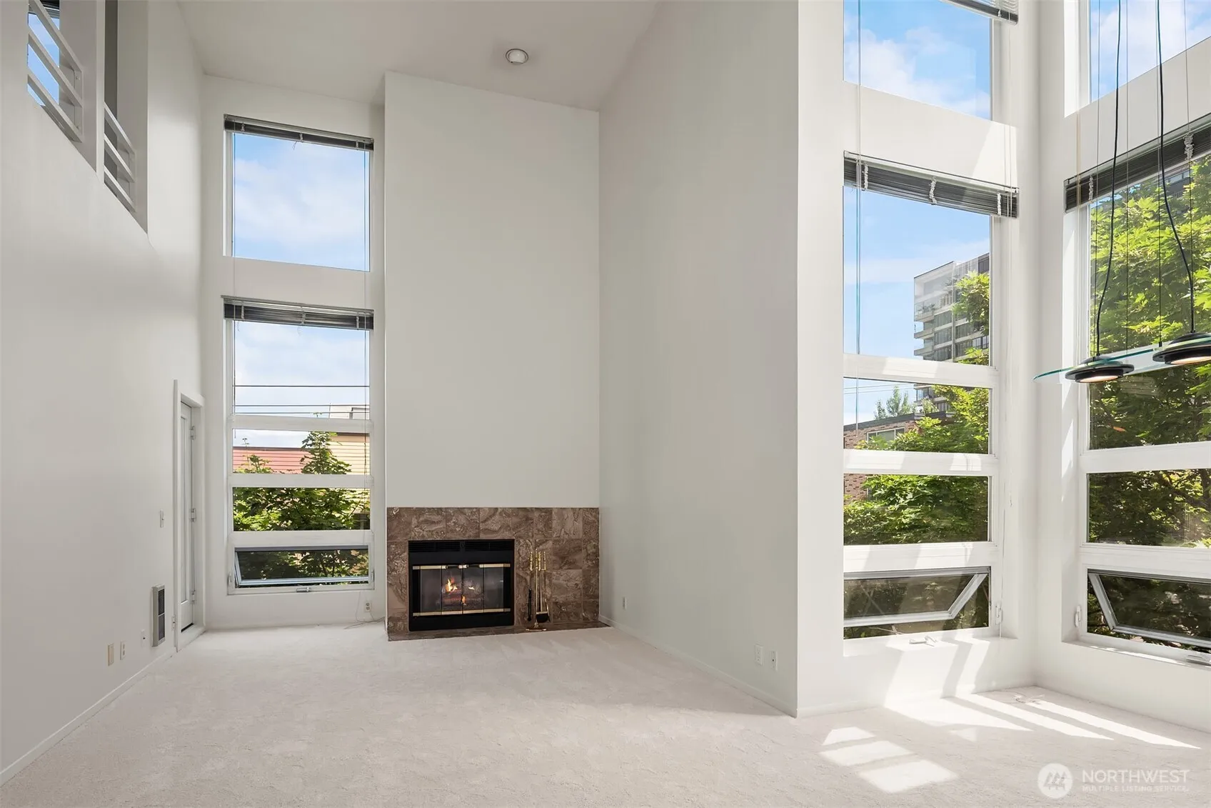 Property photo for 535 Summit Avenue E #403, Seattle photo 3