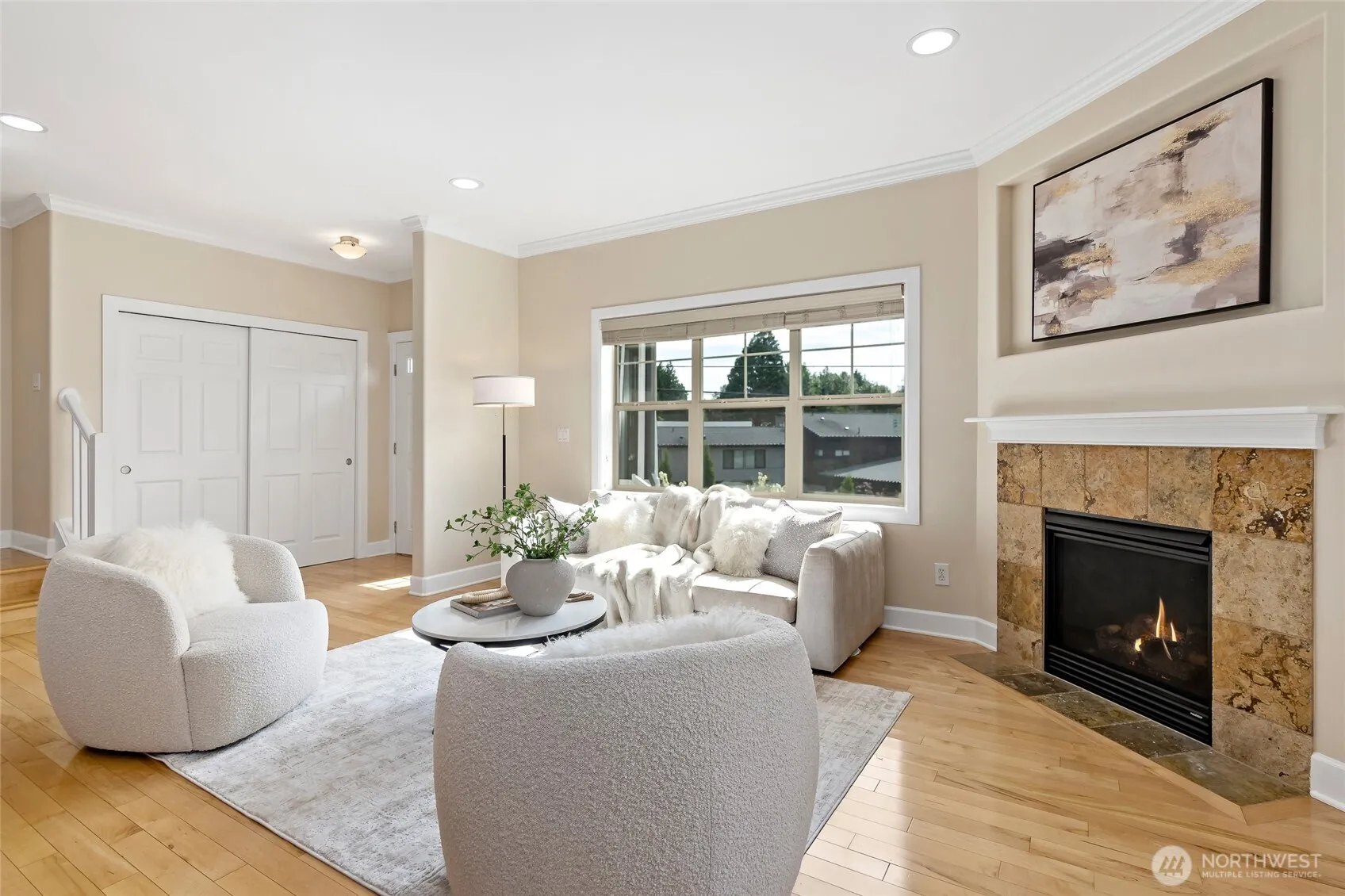 Property photo for 9541 Slater Ave Ne, Kirkland photo 2