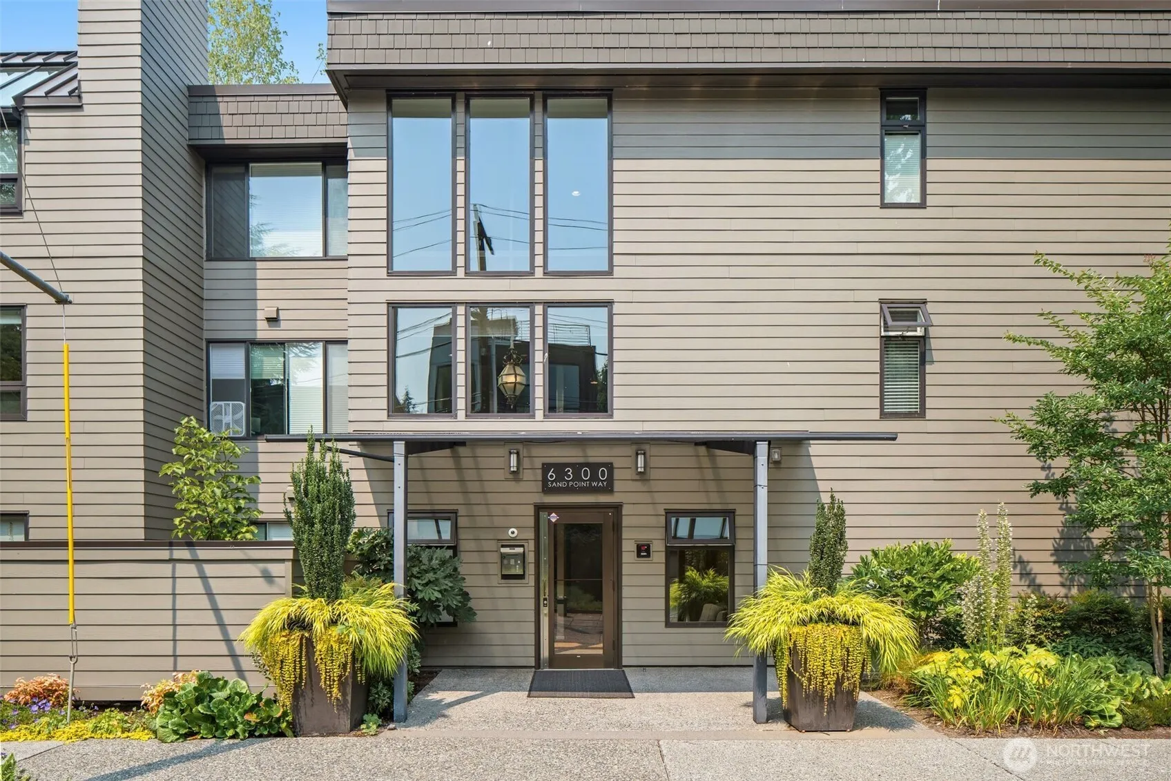 Property photo for 6300 Sand Point Way Ne #306, Seattle photo 2