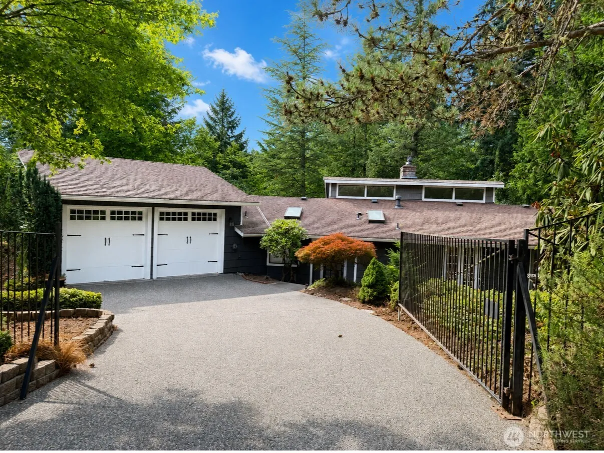 Property photo for 15222 Se 48th Drive, Bellevue photo 2