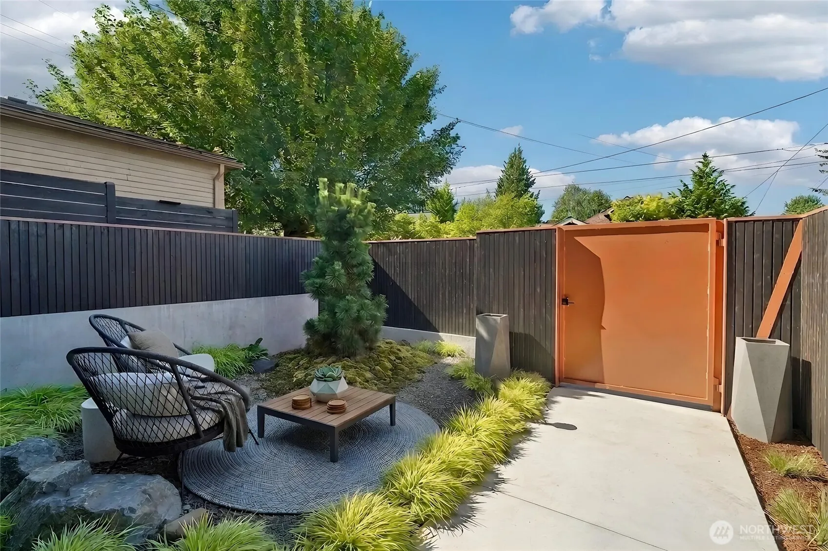 Property photo for 311 Ne 59th Street, Seattle photo 4