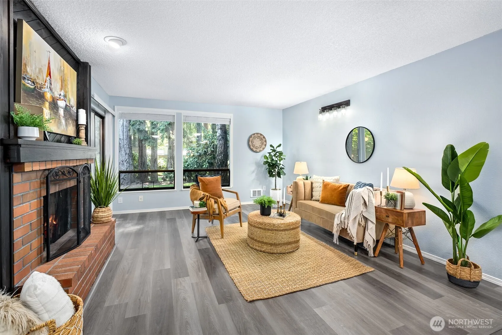 Property photo for 19115 Ballinger Way Nw #102, Lake Forest Park photo 3