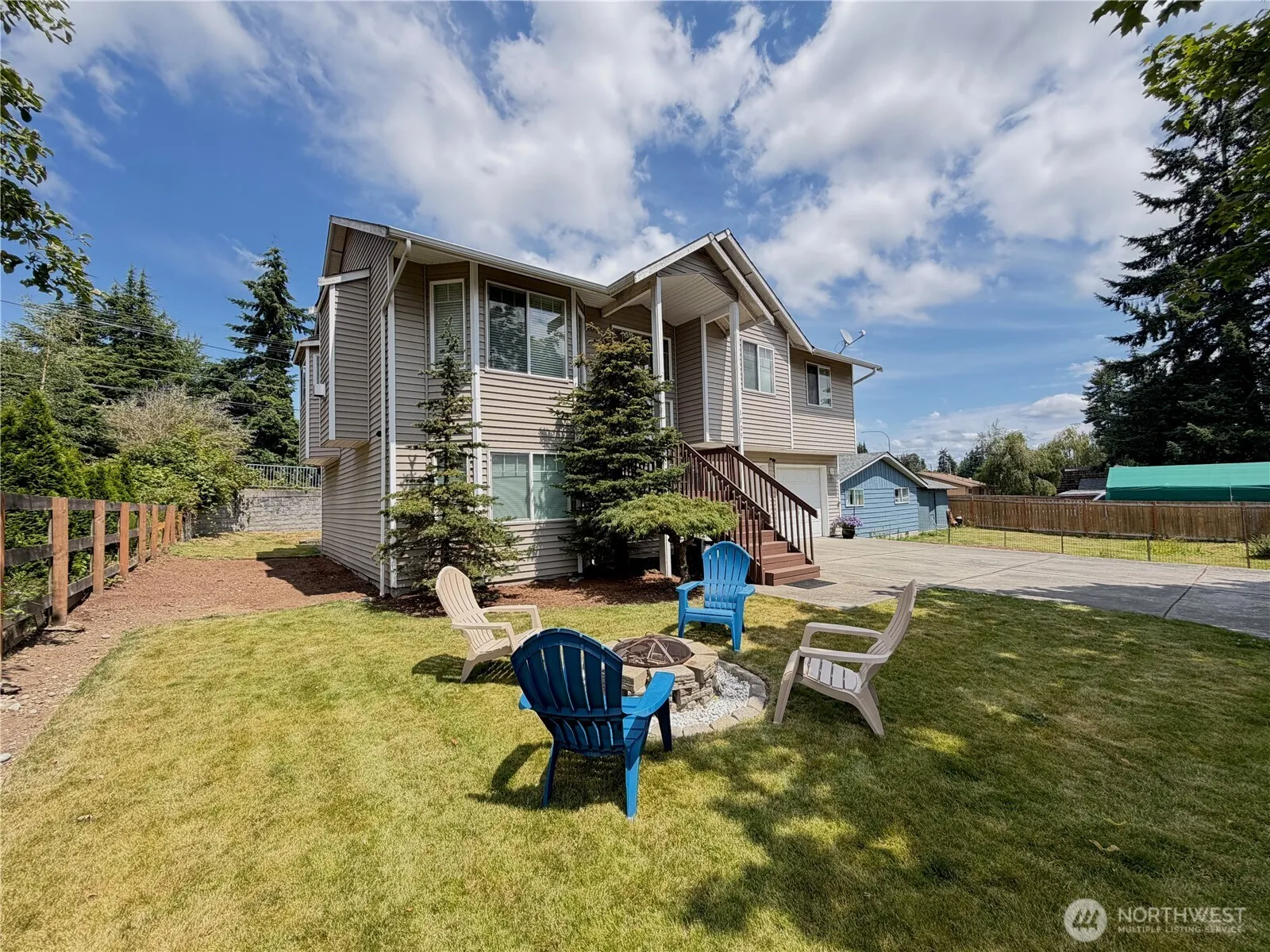 Property photo for 1709 Silver Lake Road, Everett photo 2