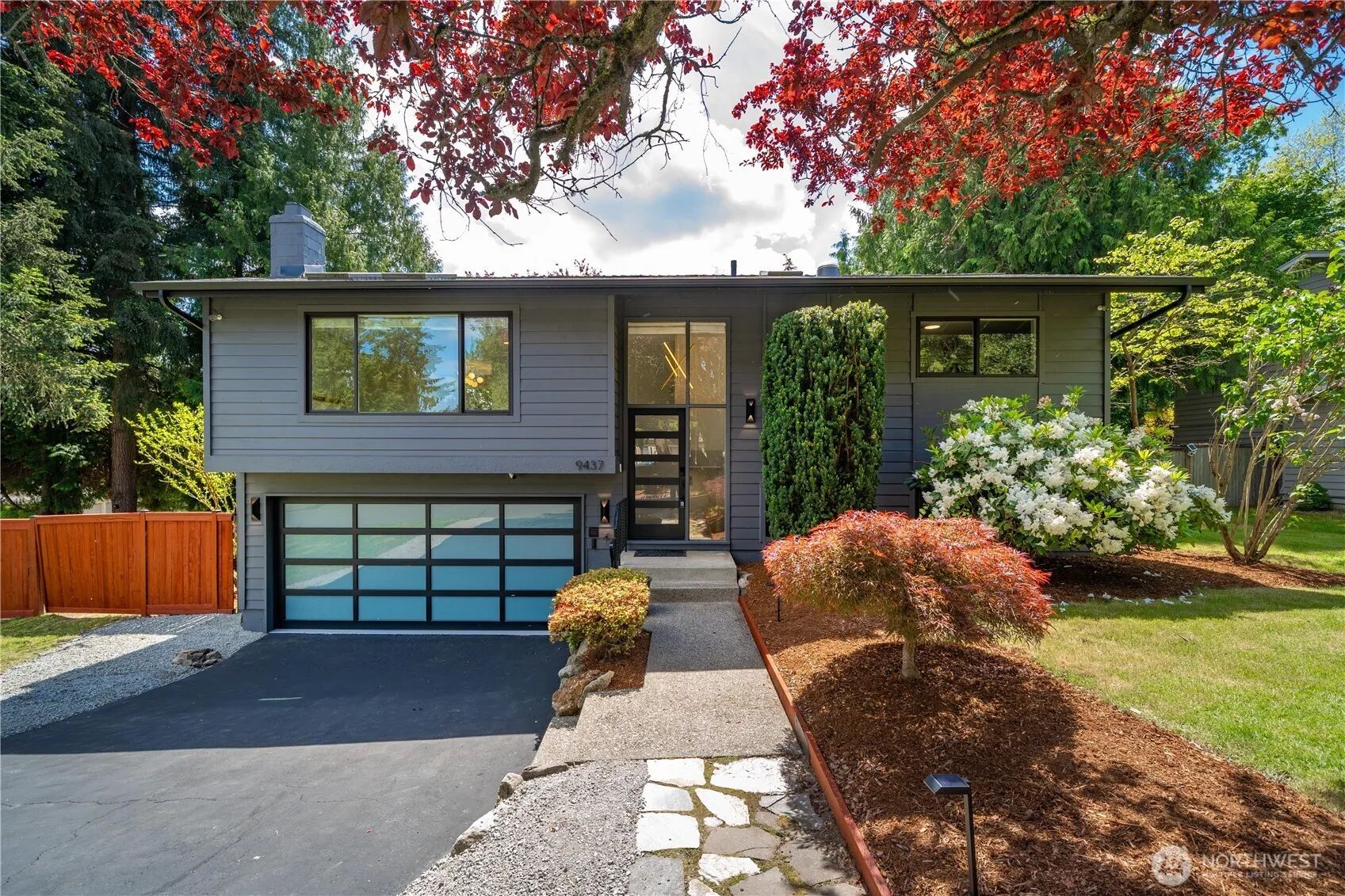 Property photo for 9437 Ne 126th Place, Kirkland