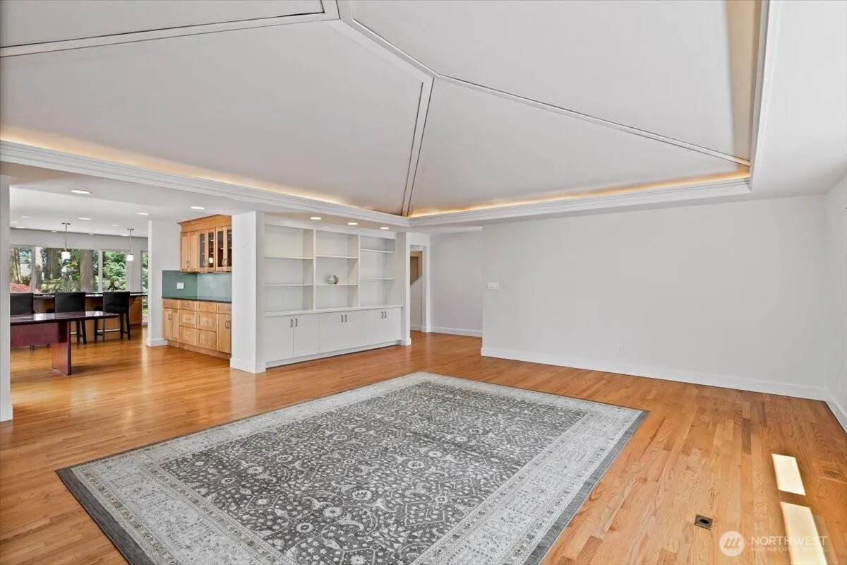 Property photo for 8510 Se 72nd Street, Mercer Island photo 4