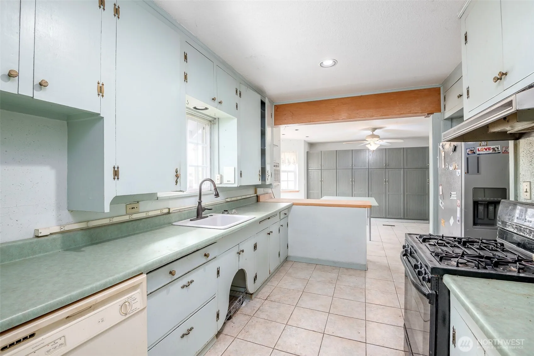 Property photo for 6122 Fawcett Avenue, Tacoma photo 4