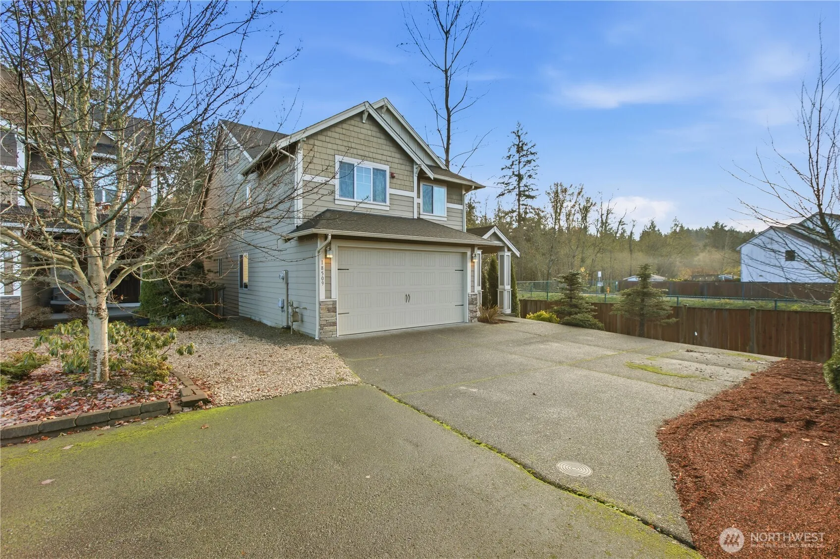 Property photo for 18509 104th Street Ct E, Bonney Lake photo 4