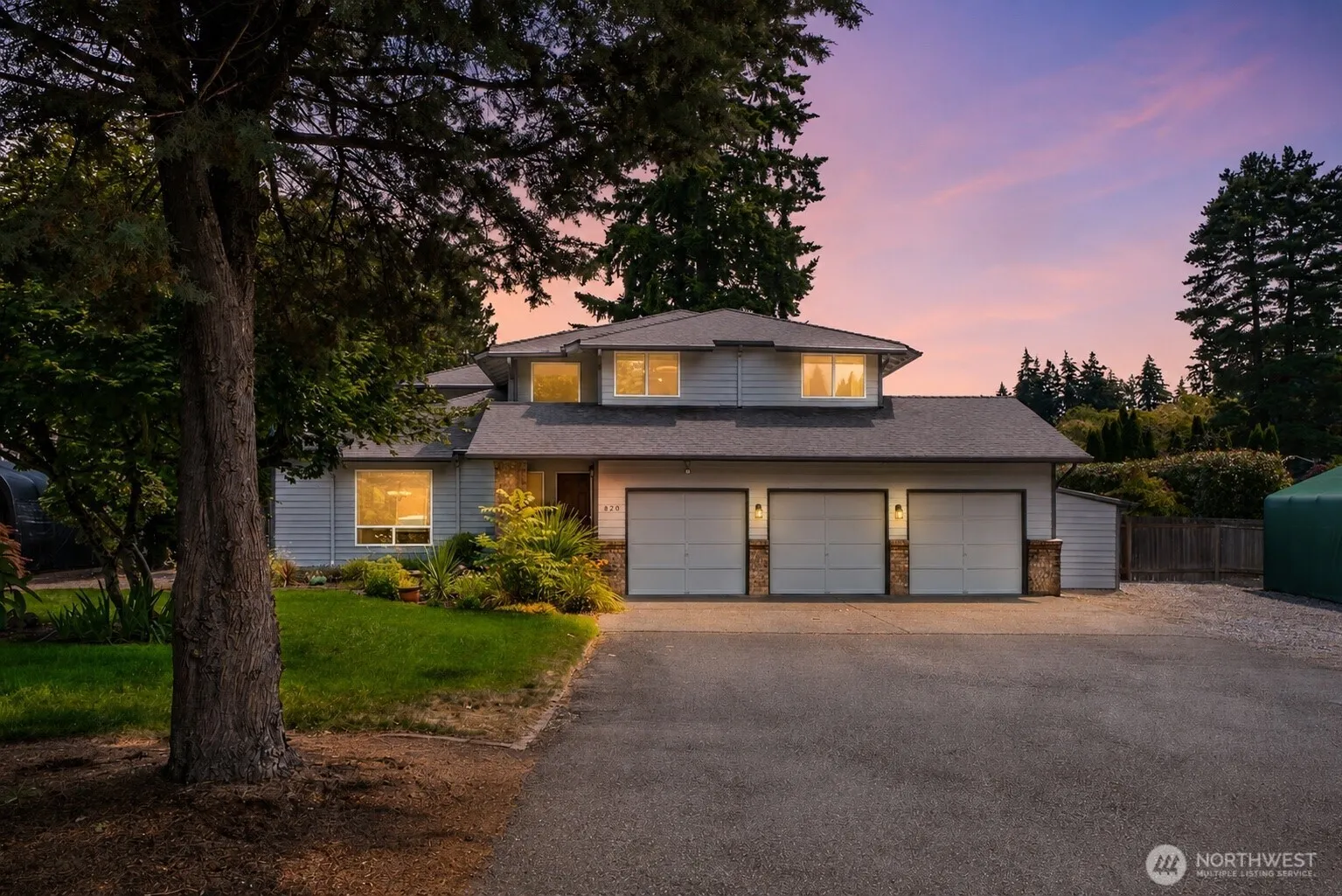Property photo for 820 Monroe Avenue Ne, Renton