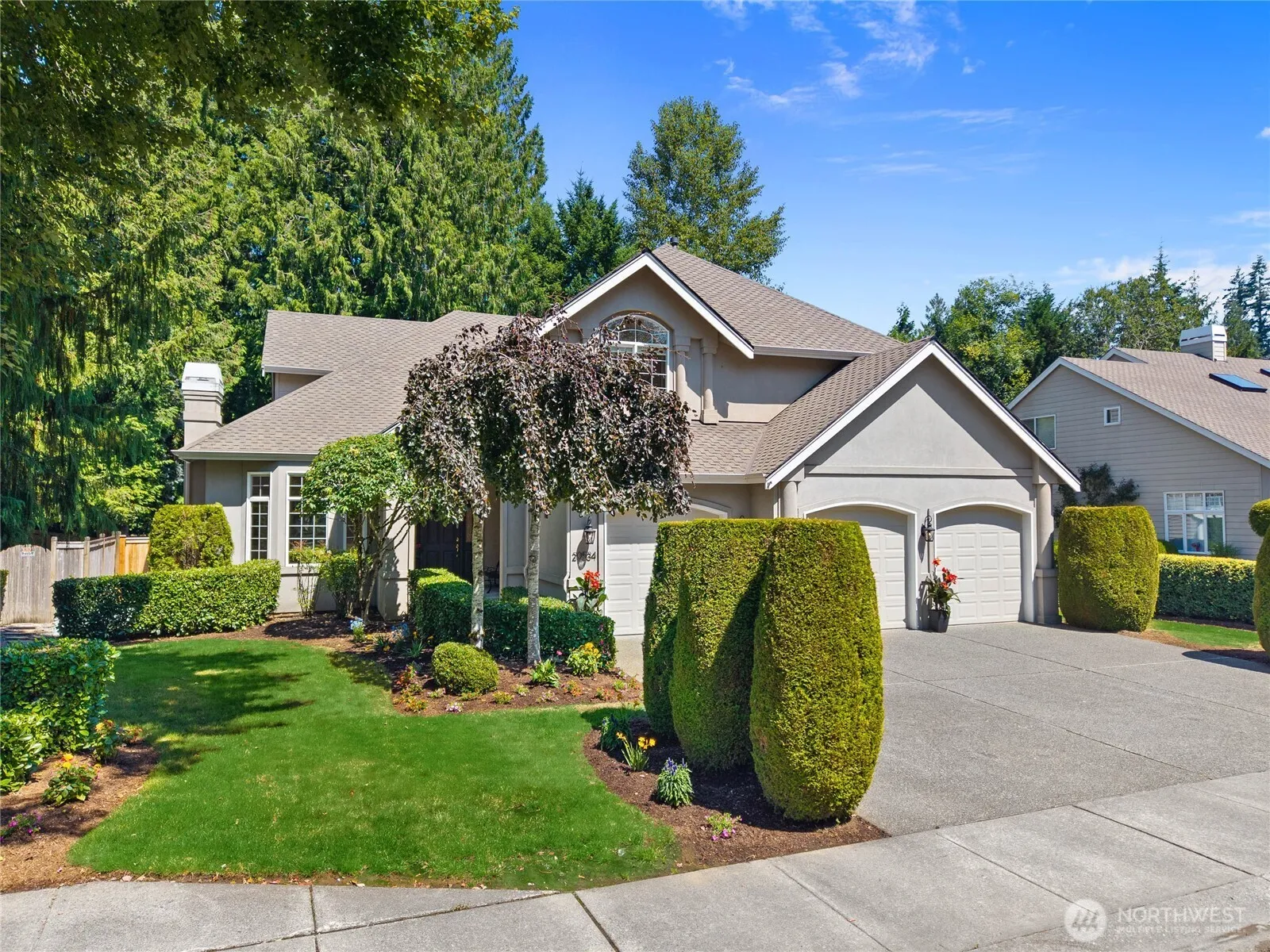 Property photo for 20534 Ne 33rd Court Ne, Sammamish photo 2
