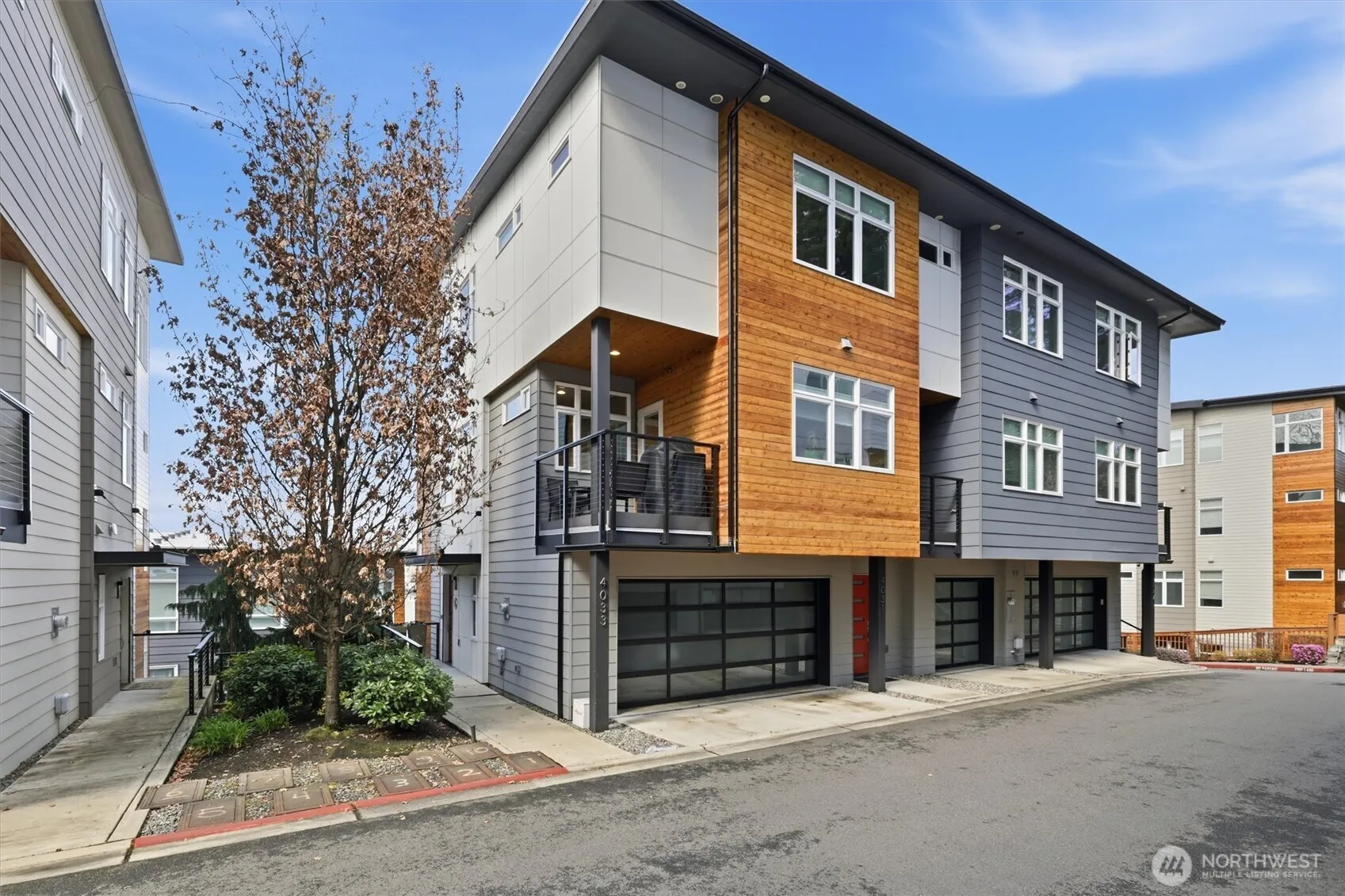 Property photo for 4033 129th Place Se, Bellevue