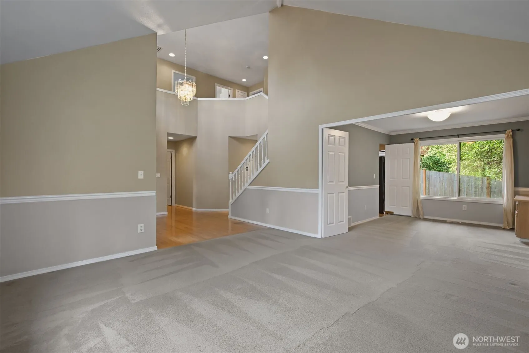 Property photo for 8021 Ne 122nd Place, Kirkland photo 4
