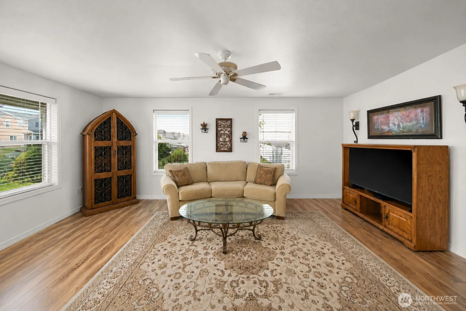 Property photo for 808 Willow Avenue Ne, Quincy photo 5