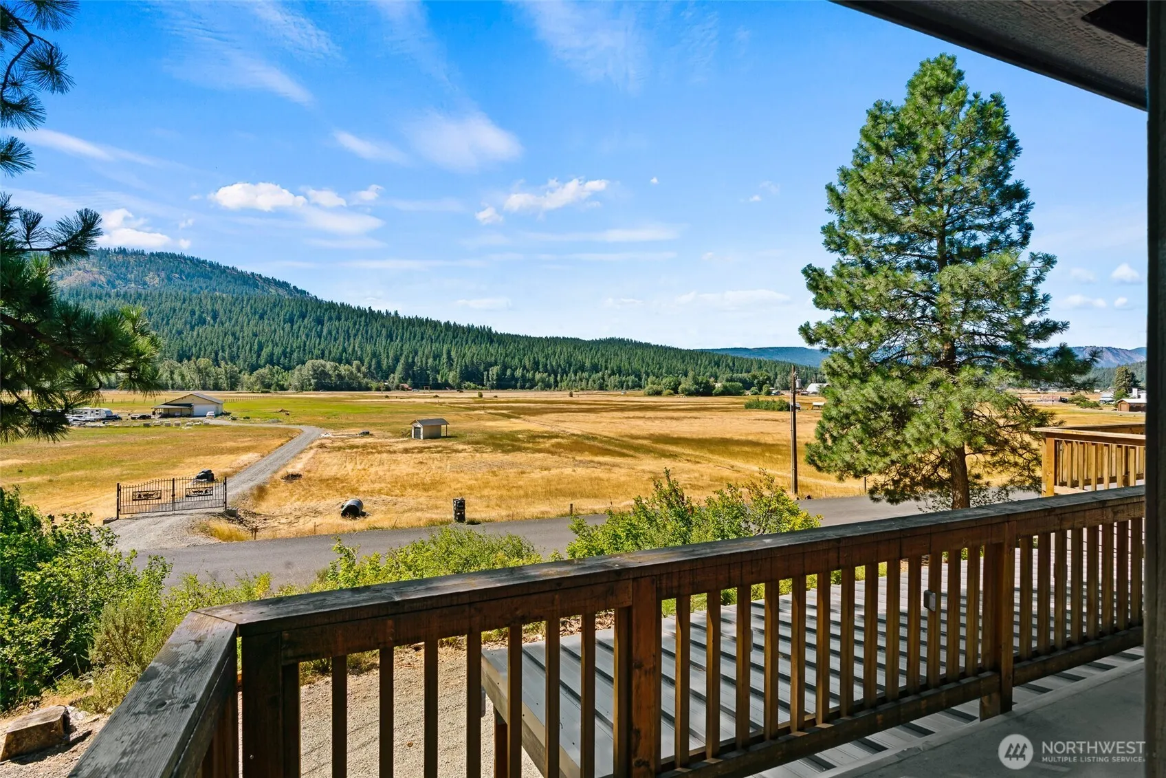 Property photo for 5501 Red Bridge Road, Cle Elum photo 4