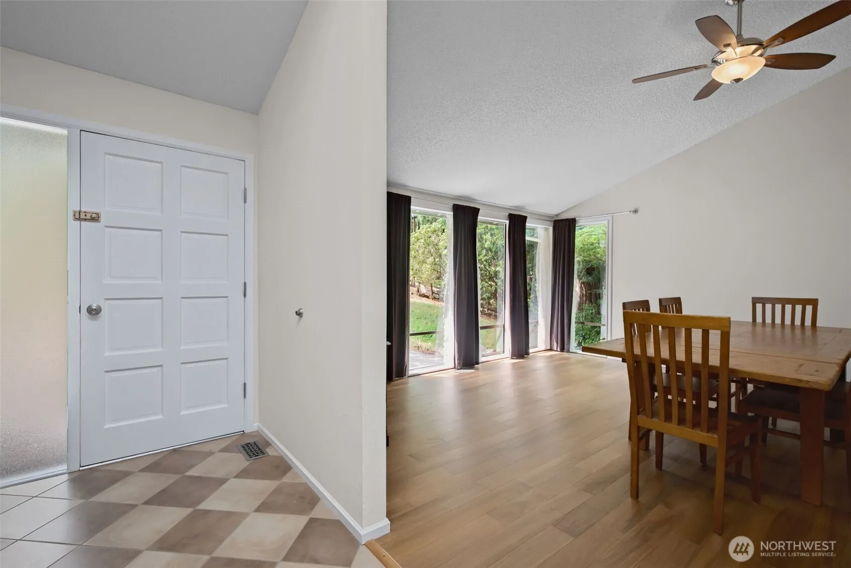 Property photo for 21434 Se 16th Place, Sammamish photo 2