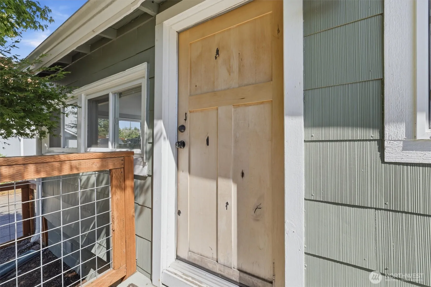 Property photo for 214 E 68th Street, Tacoma photo 2