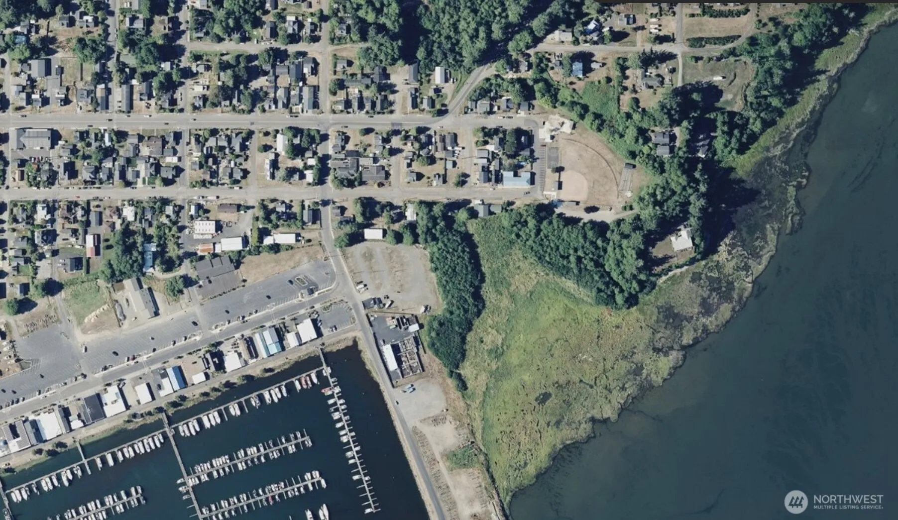 Property photo for 805 Lake Street Se, Ilwaco photo 4