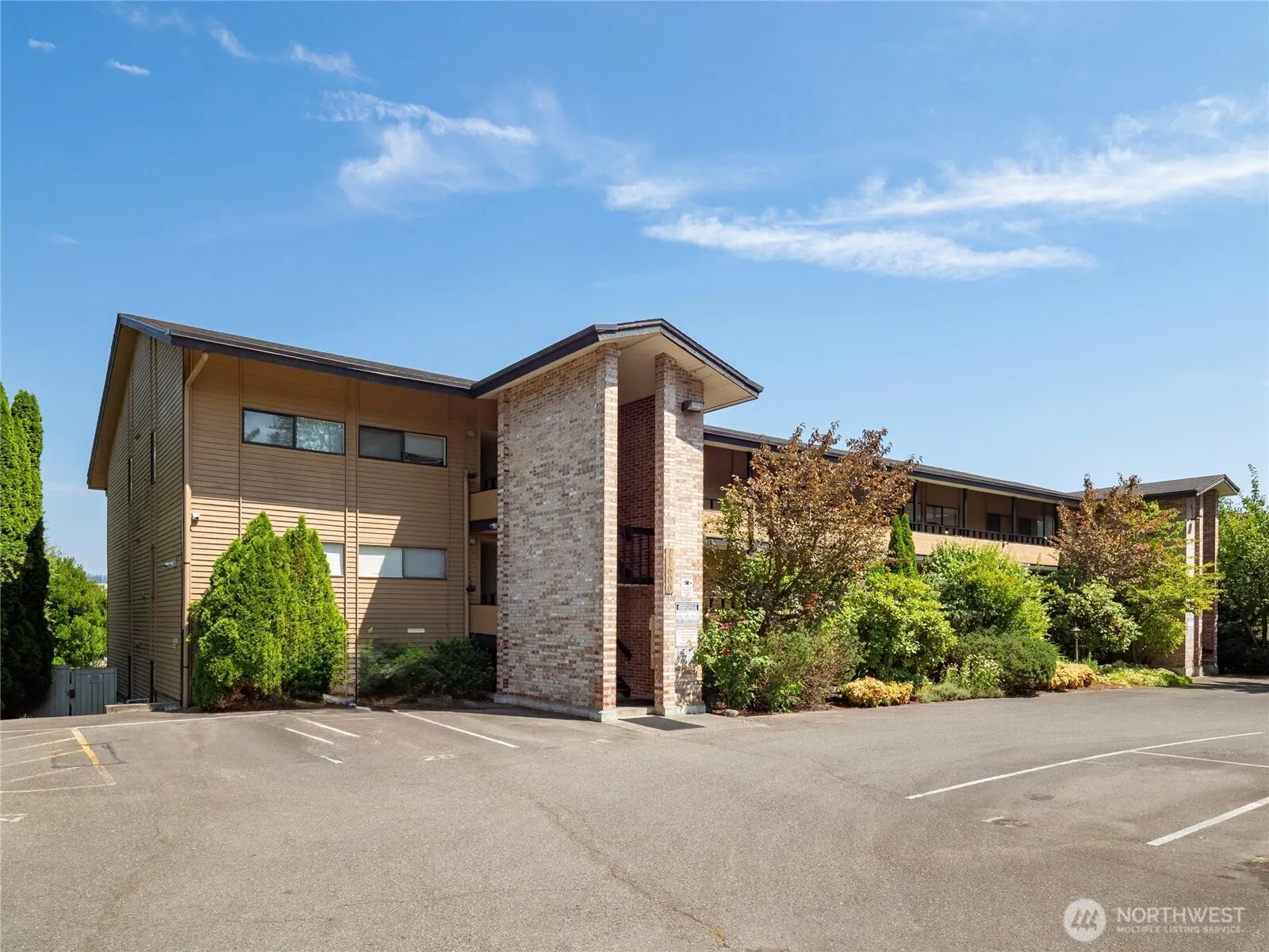 Property photo for 11600 Rainier Avenue S #202, Seattle photo 2
