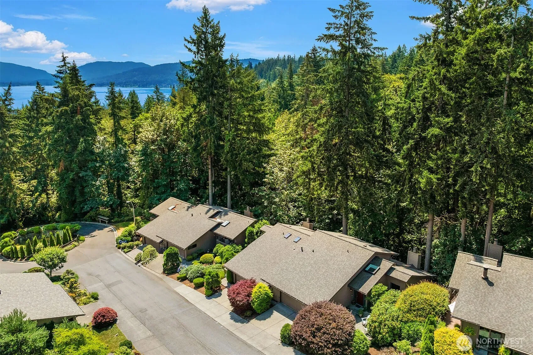 Property photo for 15 168th Avenue Ne, Bellevue