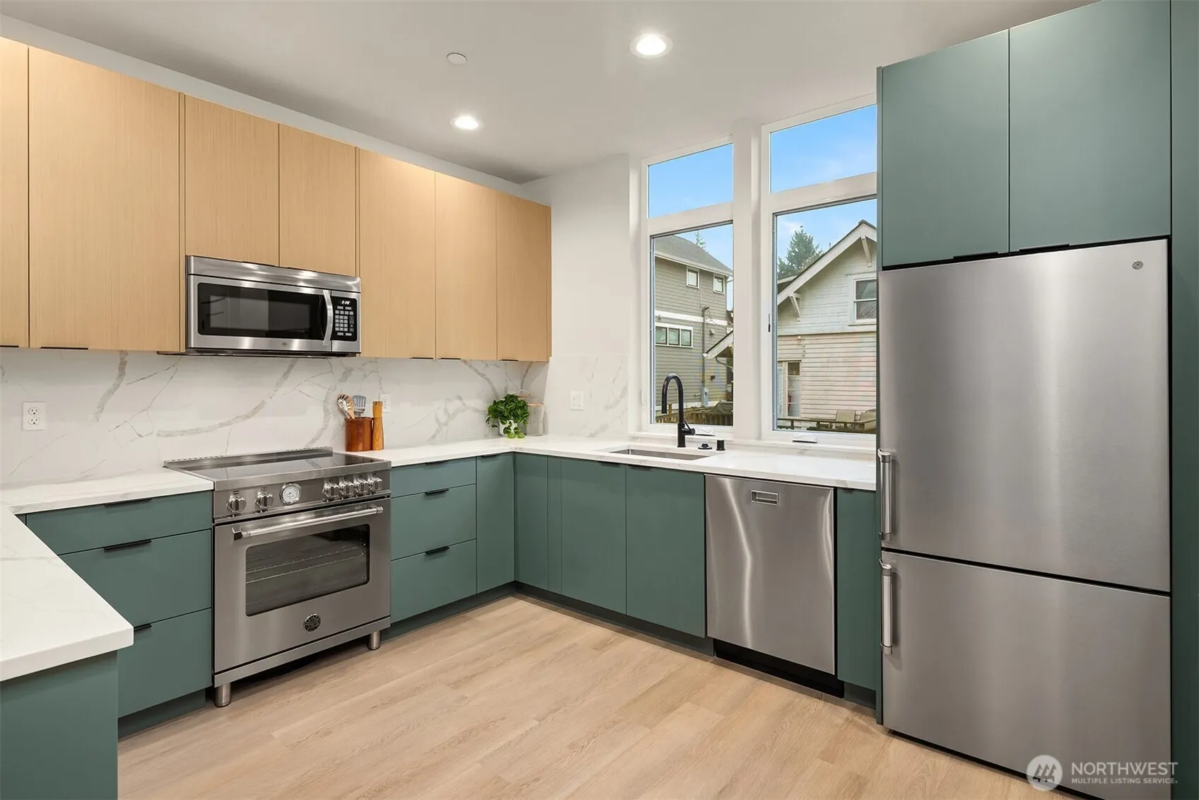 Property photo for 1615 N 50th Street #c, Seattle photo 2