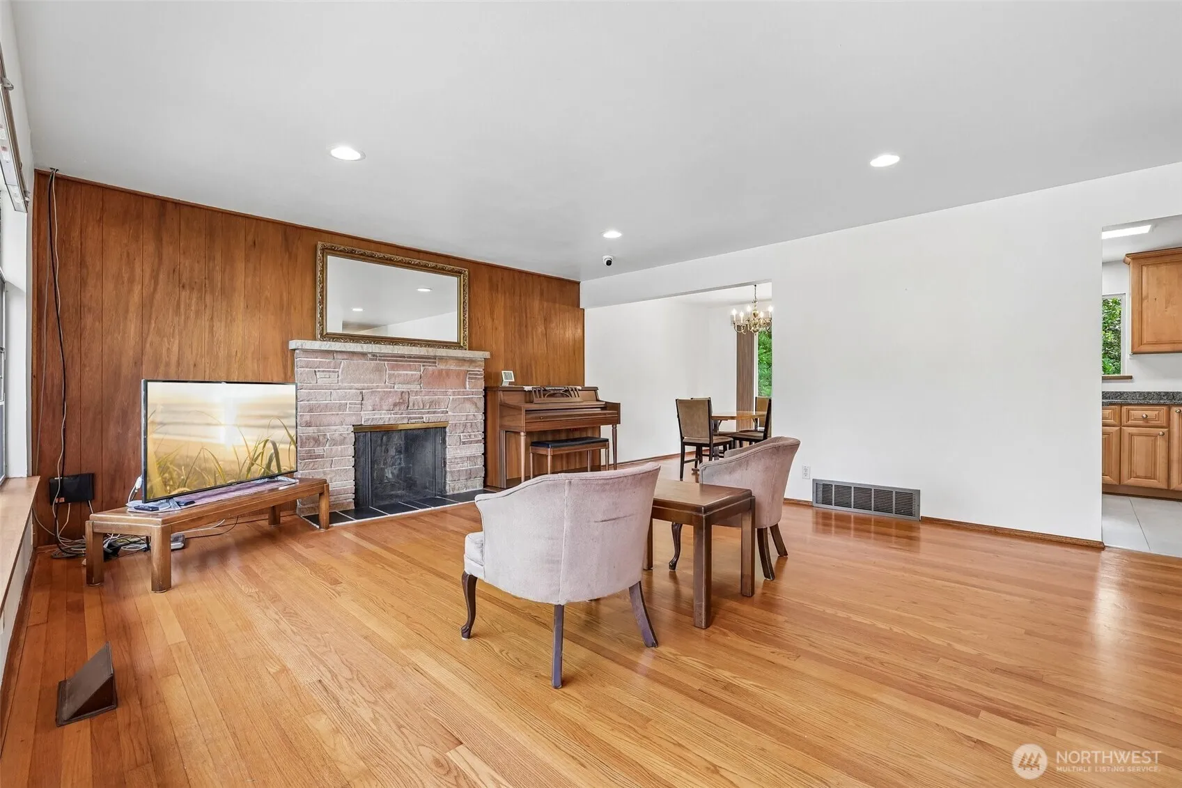 Property photo for 3009 S Findlay Street, Seattle photo 4