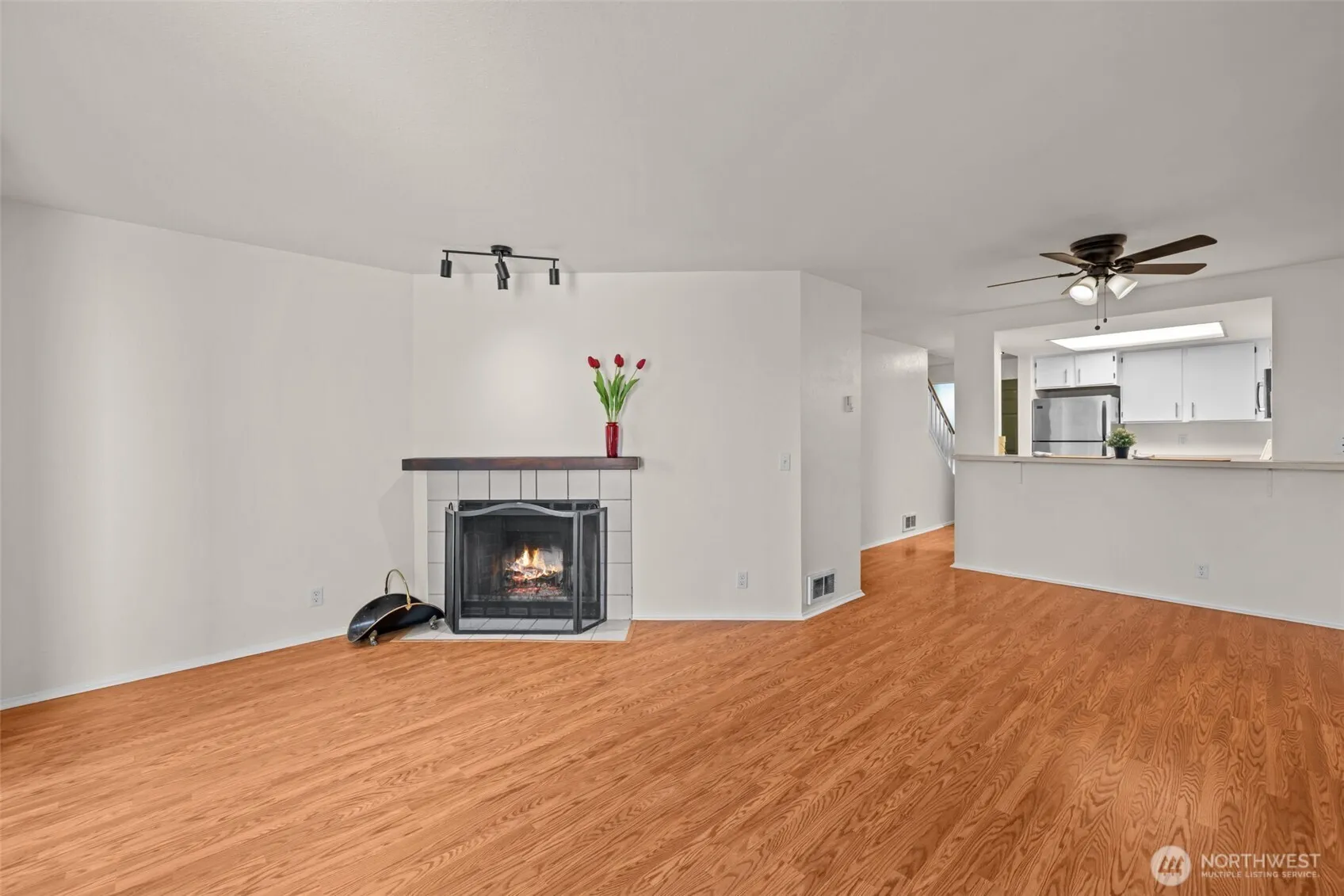Property photo for 8512 242nd Street Sw #3, Edmonds photo 4