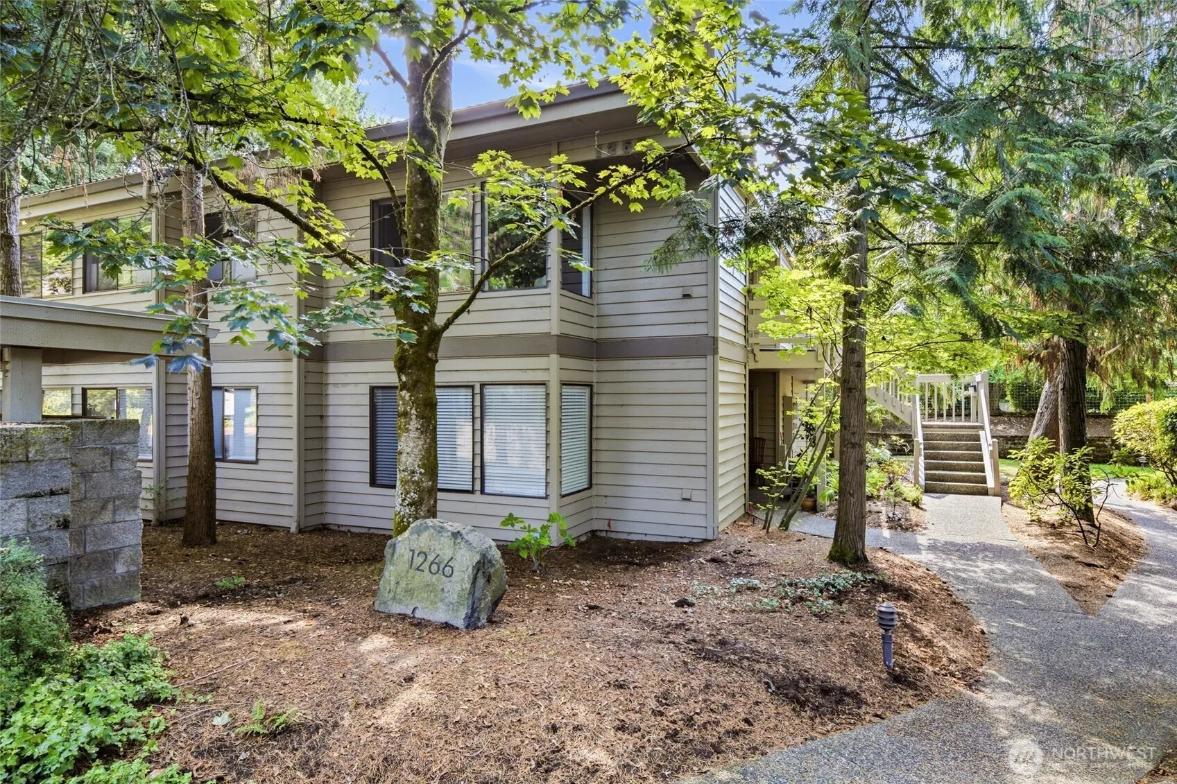 Property photo for 1266 Bellevue Way Ne #2, Bellevue photo 2