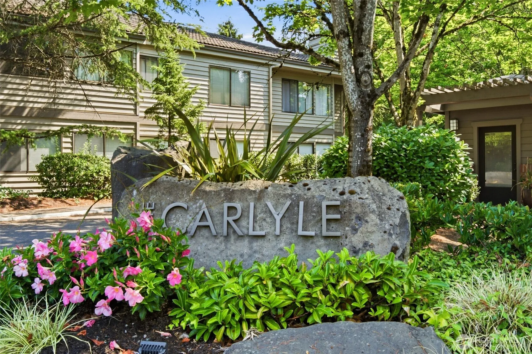 Property photo for 1266 Bellevue Way Ne #2, Bellevue