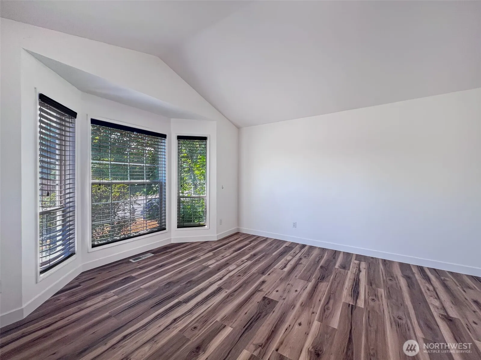Property photo for 101 Eagle Ridge Drive E, Puyallup photo 5