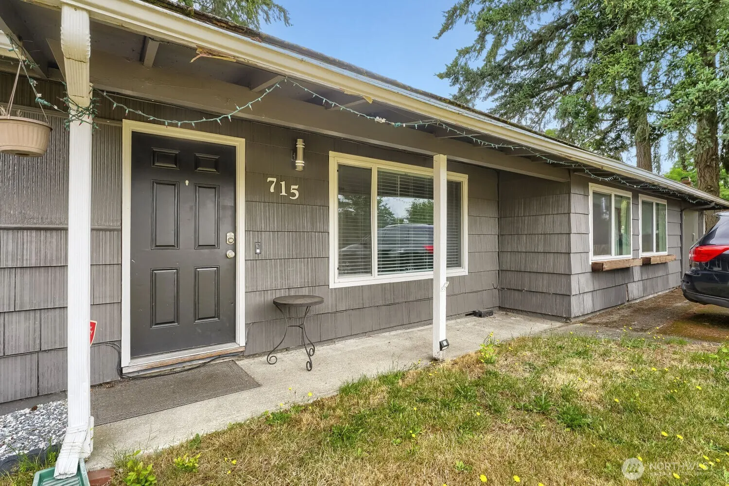 Property photo for 715 Johns Rd E, Parkland