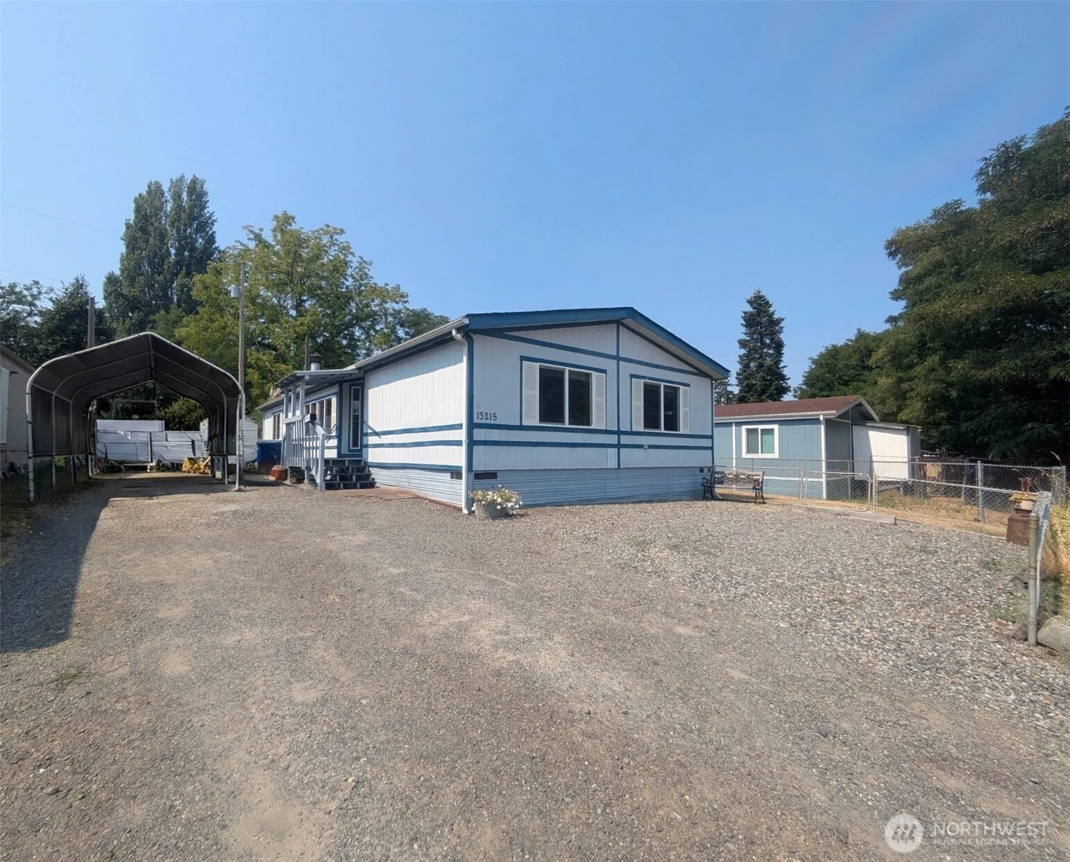 Property photo for 13215 35th Avenue S, Tukwila photo 2
