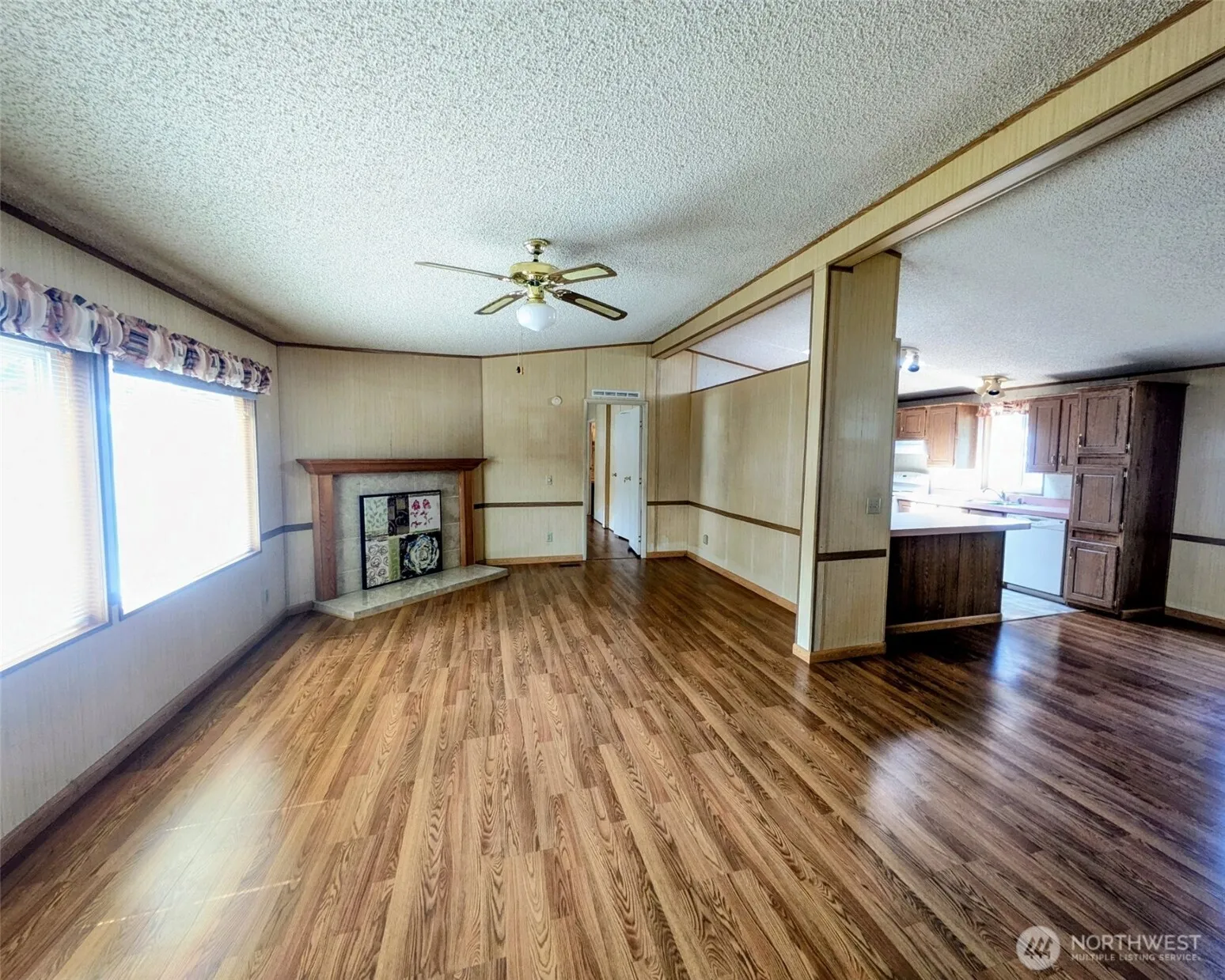 Property photo for 13215 35th Avenue S, Tukwila photo 4